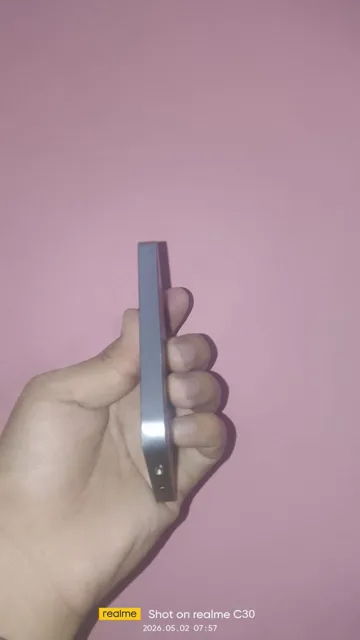 Buy used ADAM ELEMENTS Power Bank Very Good Condition Magnetic Wireless 5000mah Grey online on Resellpur