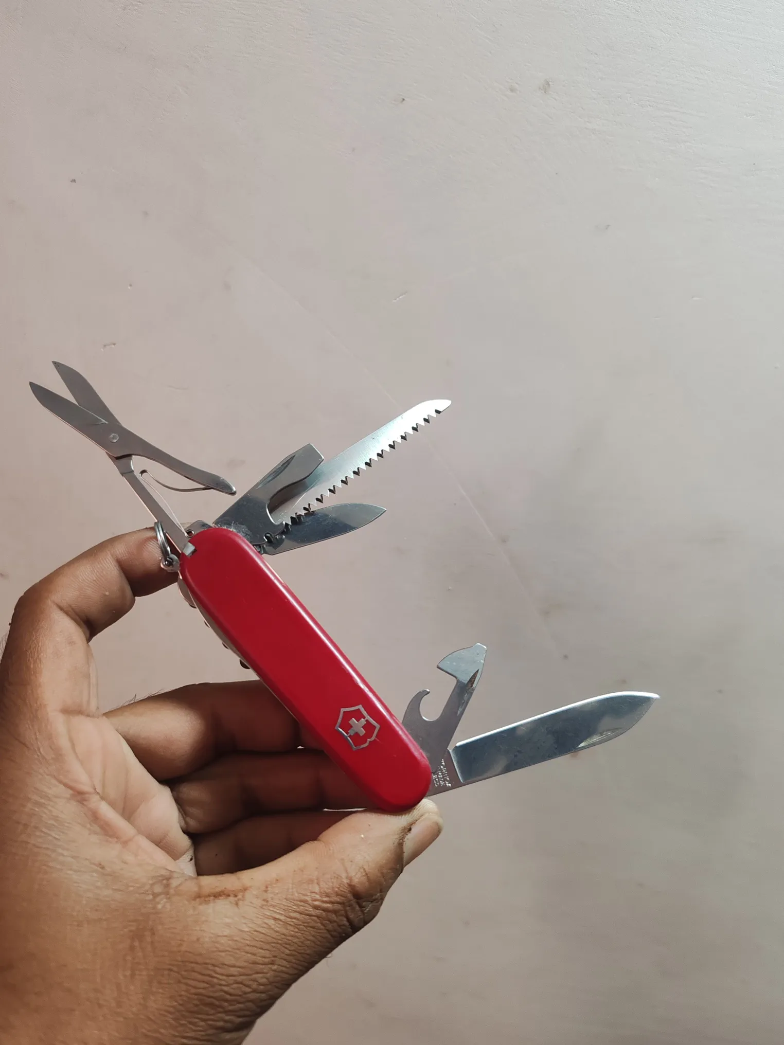 Buy used Victorinox Huntsman Preloved Swiss Army Knife - Red - EDC Tool With Multi-functionality online on Resellpur