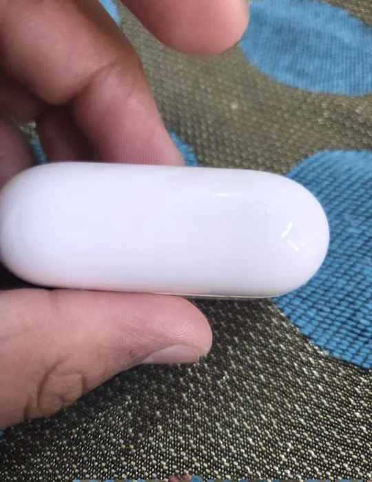 Buy used Apple Airpods Pro 2 With ANC Charging Case, White online on Resellpur