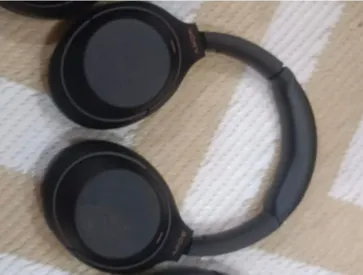 Buy used Sony WH-1000XM4 Wireless Headphones - Black online on Resellpur