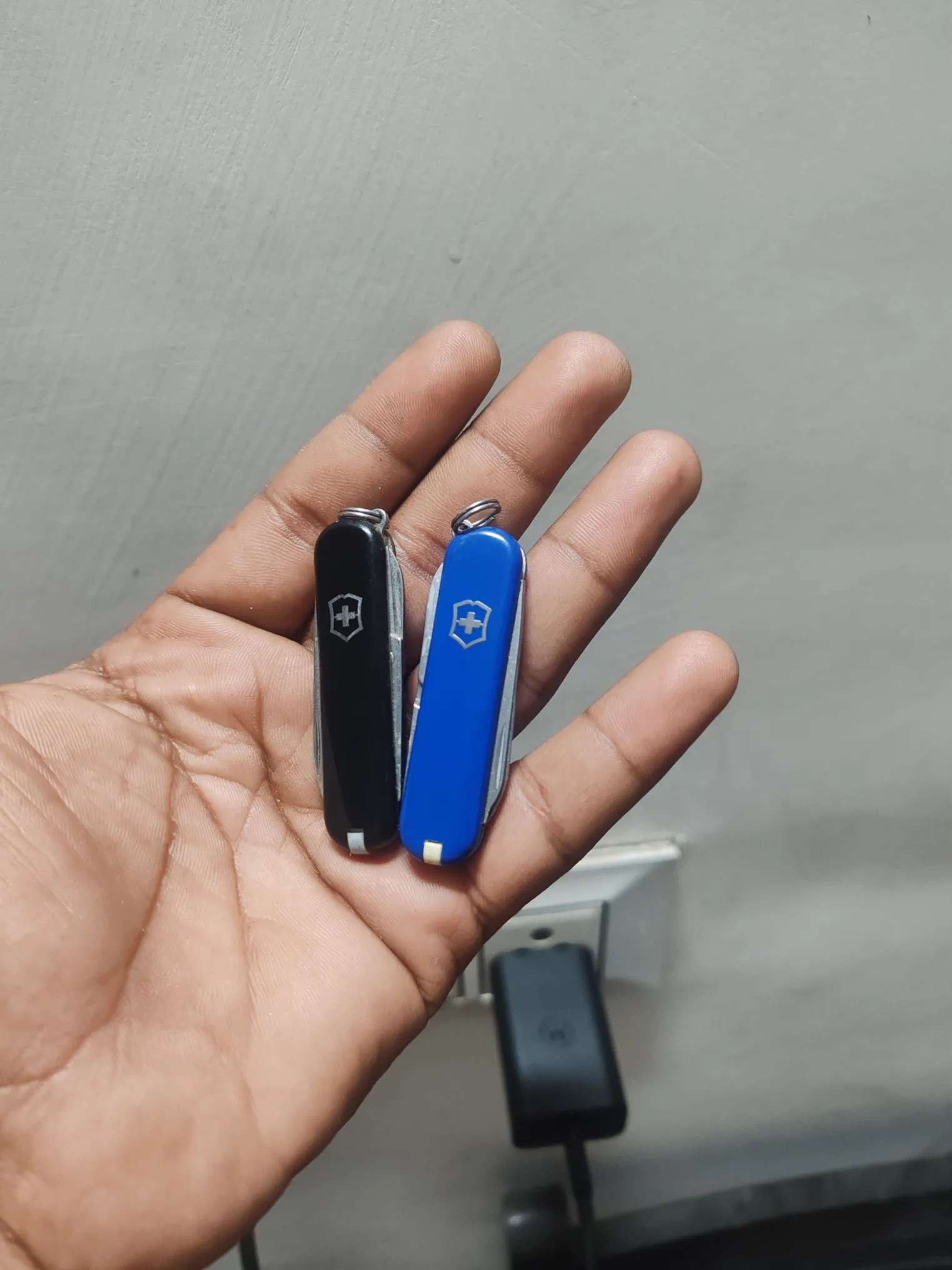 Buy used Victorinox Preloved Swiss Army Knife EDC Black & Blue Compact Tool online on Resellpur