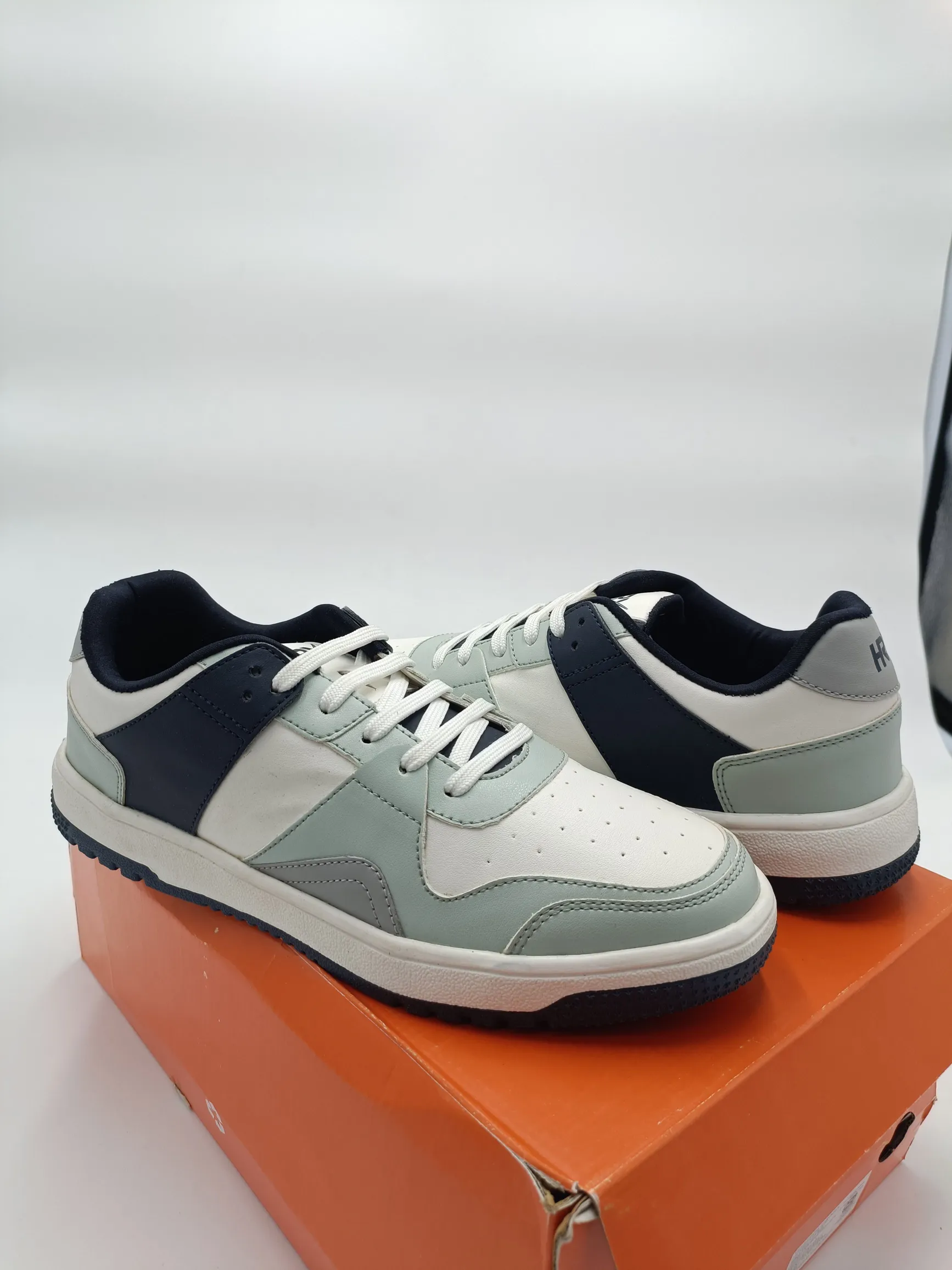 HRX By Hrithik Roshan Men's UK7 Premium Quality Shoes - Black