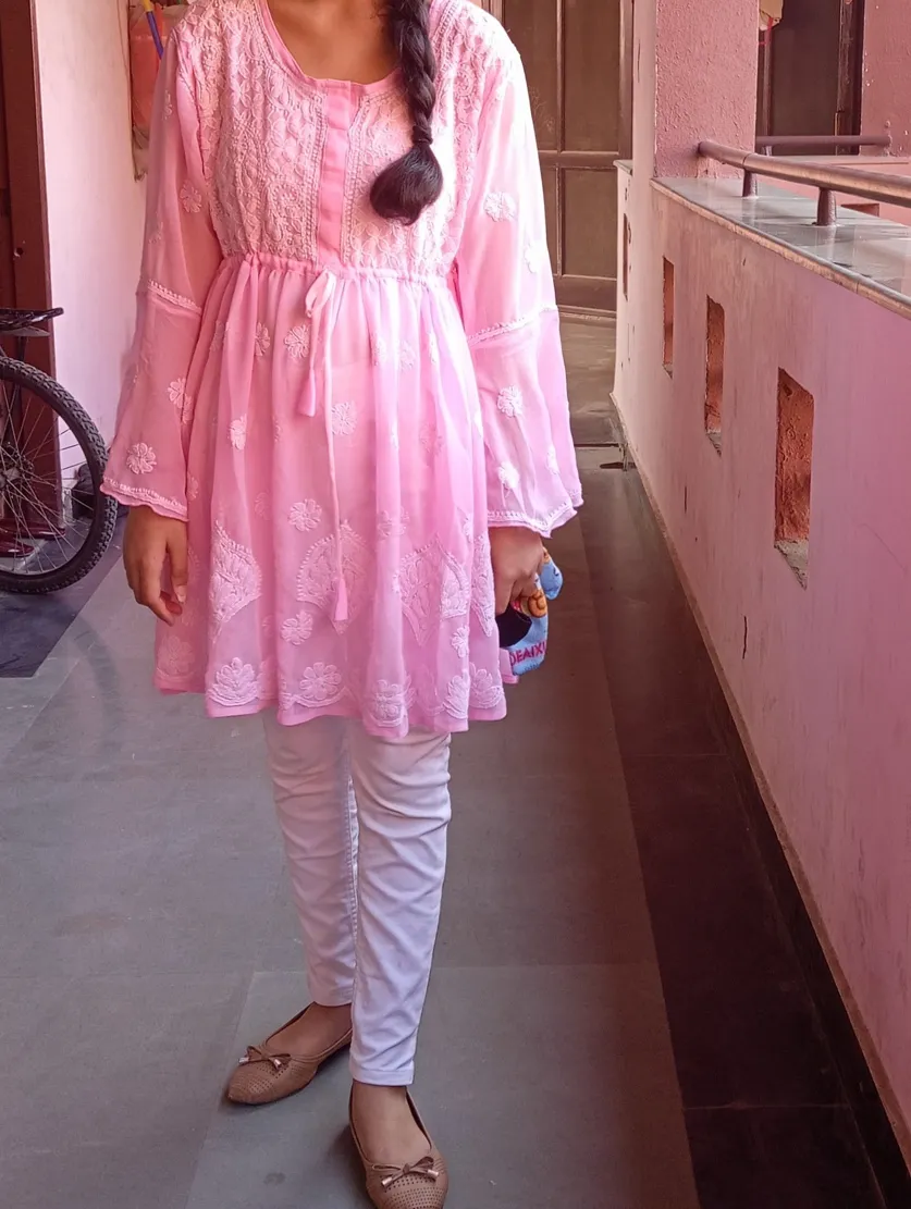 Elegant Women's Large Cotton Short Frock In Excellent Condition