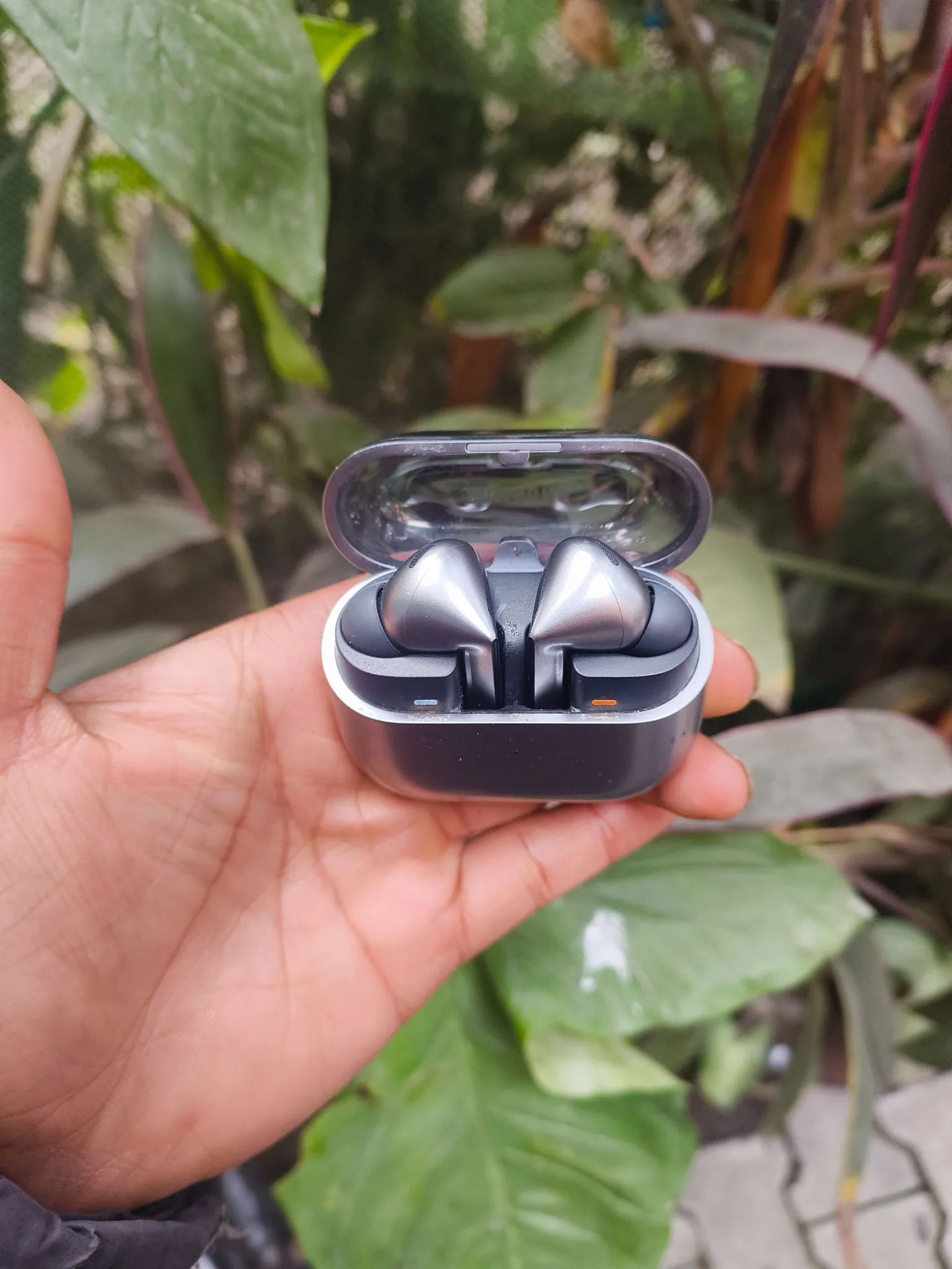 Buy used Samsung Galaxy Buds 3 Pro Wireless Earbuds - Premium Sound online on Resellpur