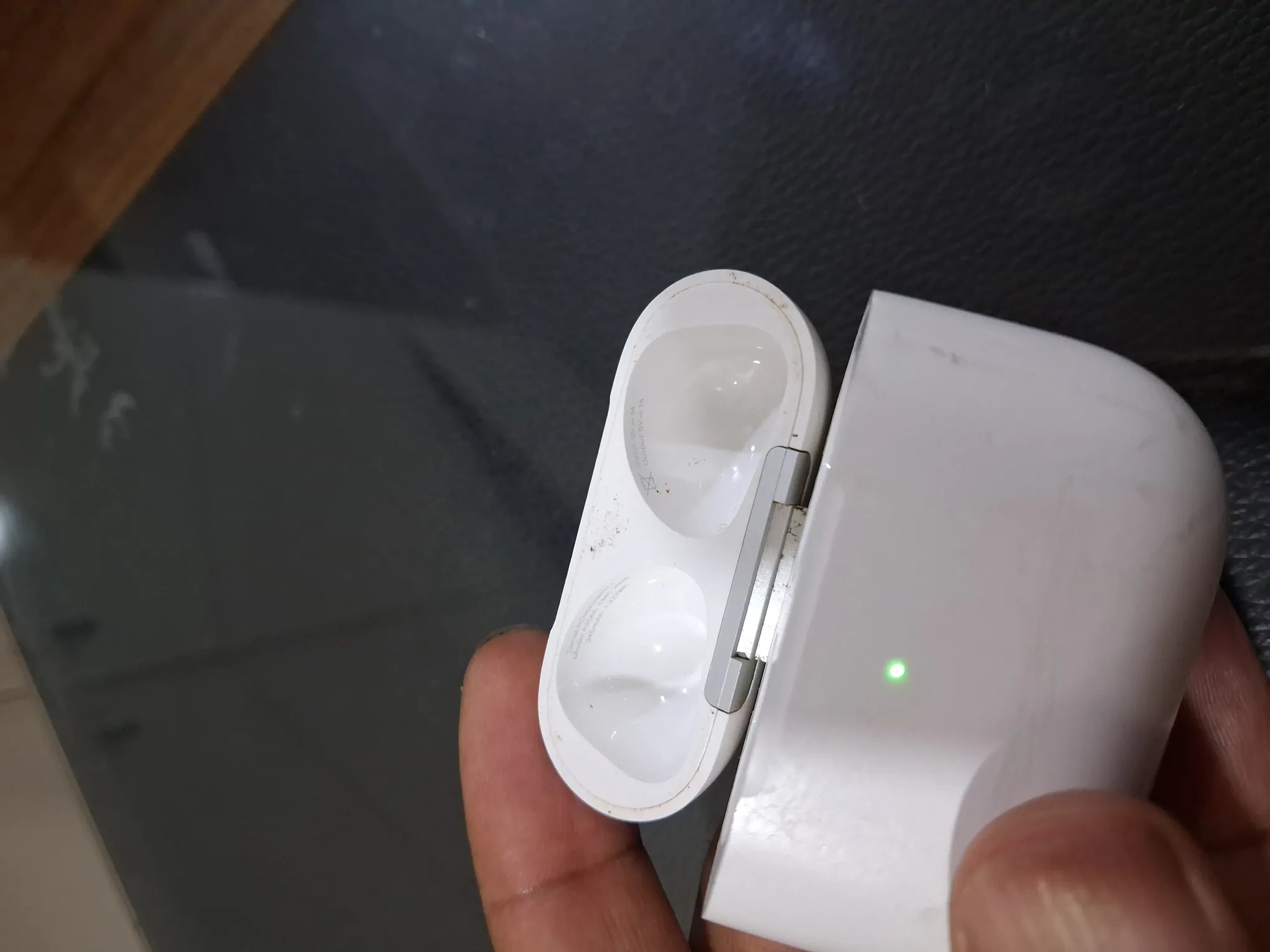 Buy used Apple Airpod 3 Charging Case Model A2566 White online on Resellpur