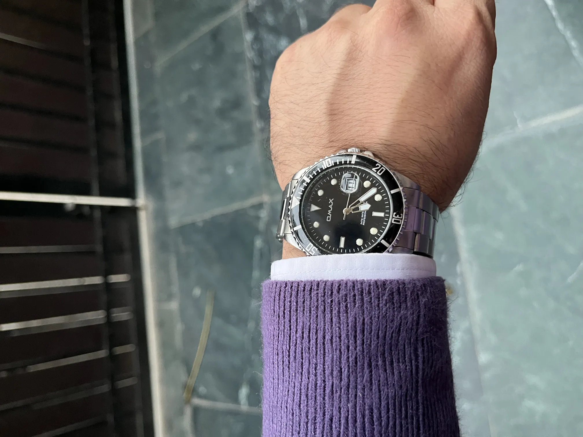 Buy used OMAX Quartz Wrist Watch - Used - Unisex - Black - 42 Mm - Non-rotating Bezel online on Resellpur