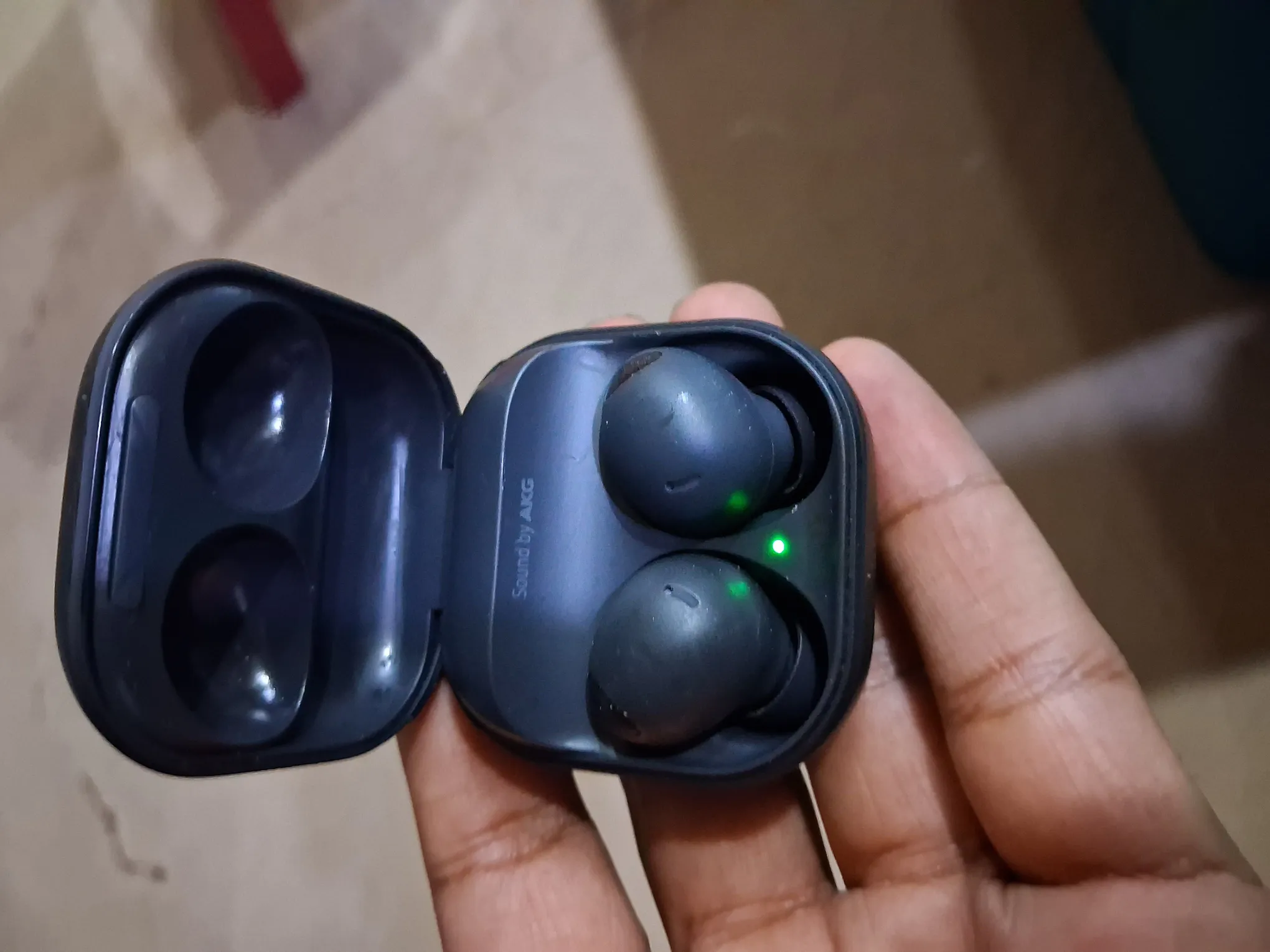 Buy used Samsung Galaxy Buds 2 Pro ANC Wireless Earbuds Dark Grey online on Resellpur