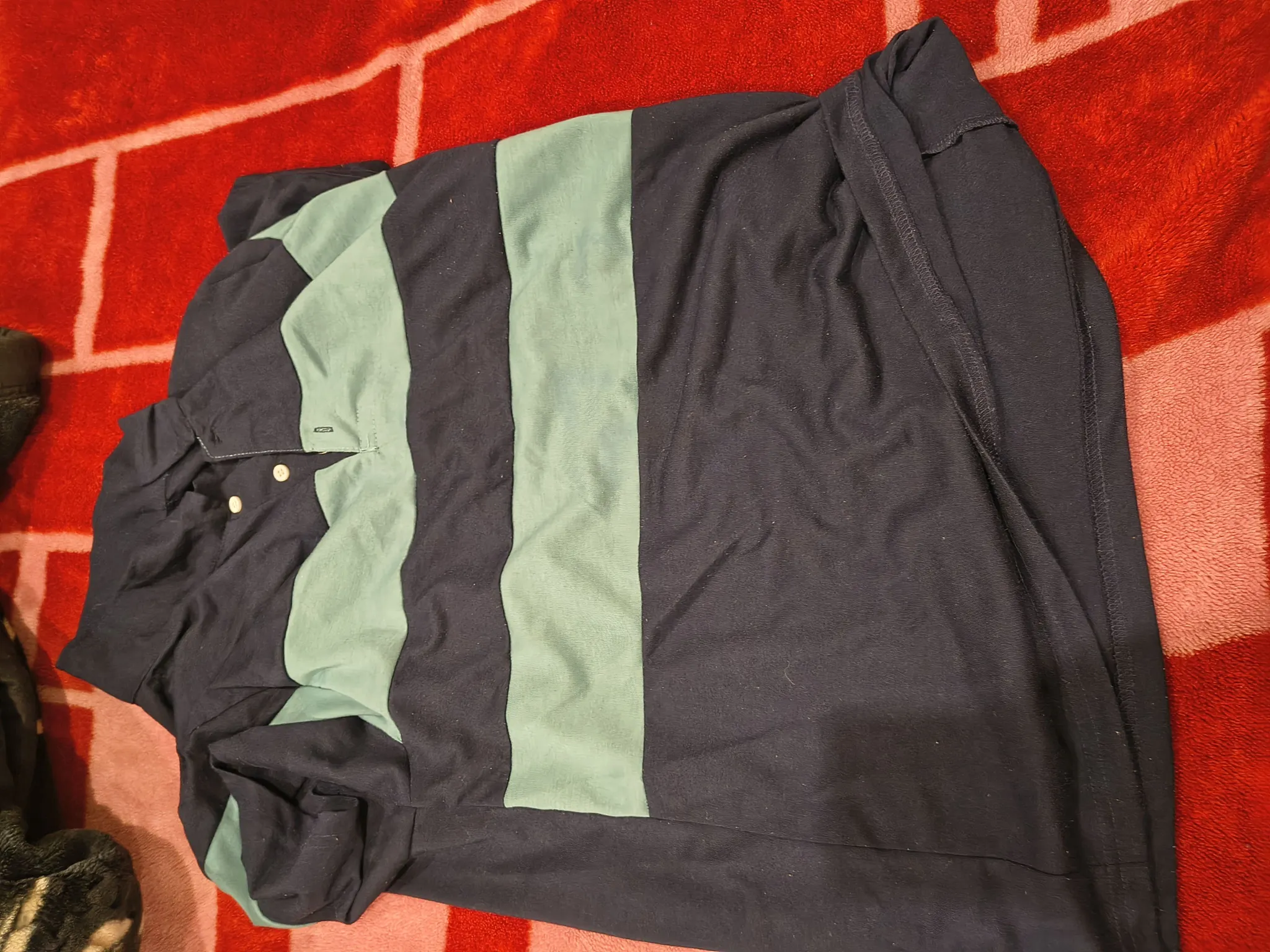 Undefeated Good Condition Men's T-shirt Black/olive M/L Stretchable