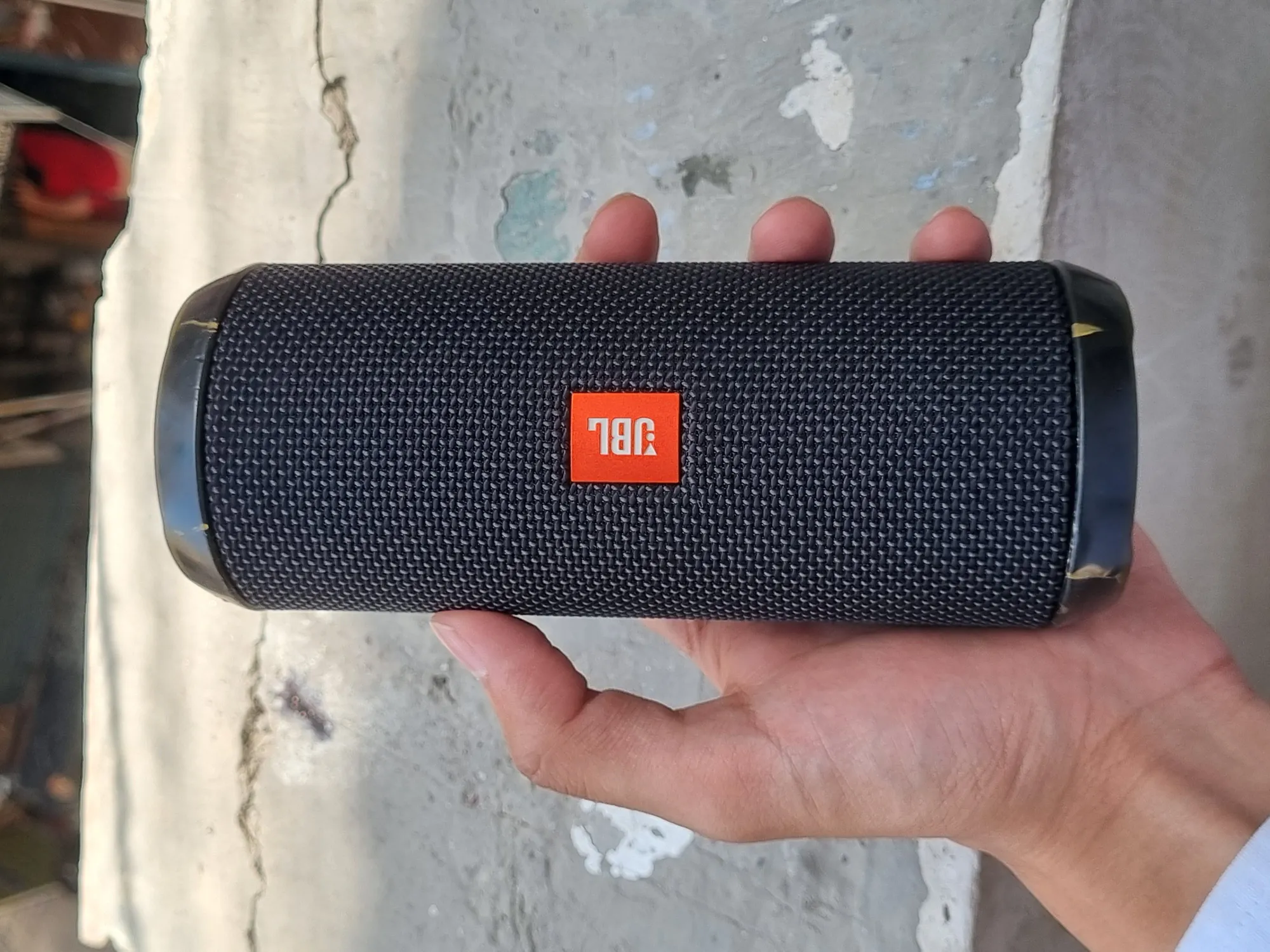 Buy used JBL Flip 3 Backup Like New Portable Speaker Black online on Resellpur