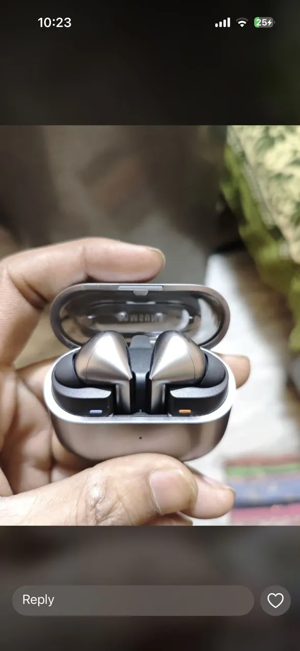 Samsung Used Wireless Earbuds Silver
