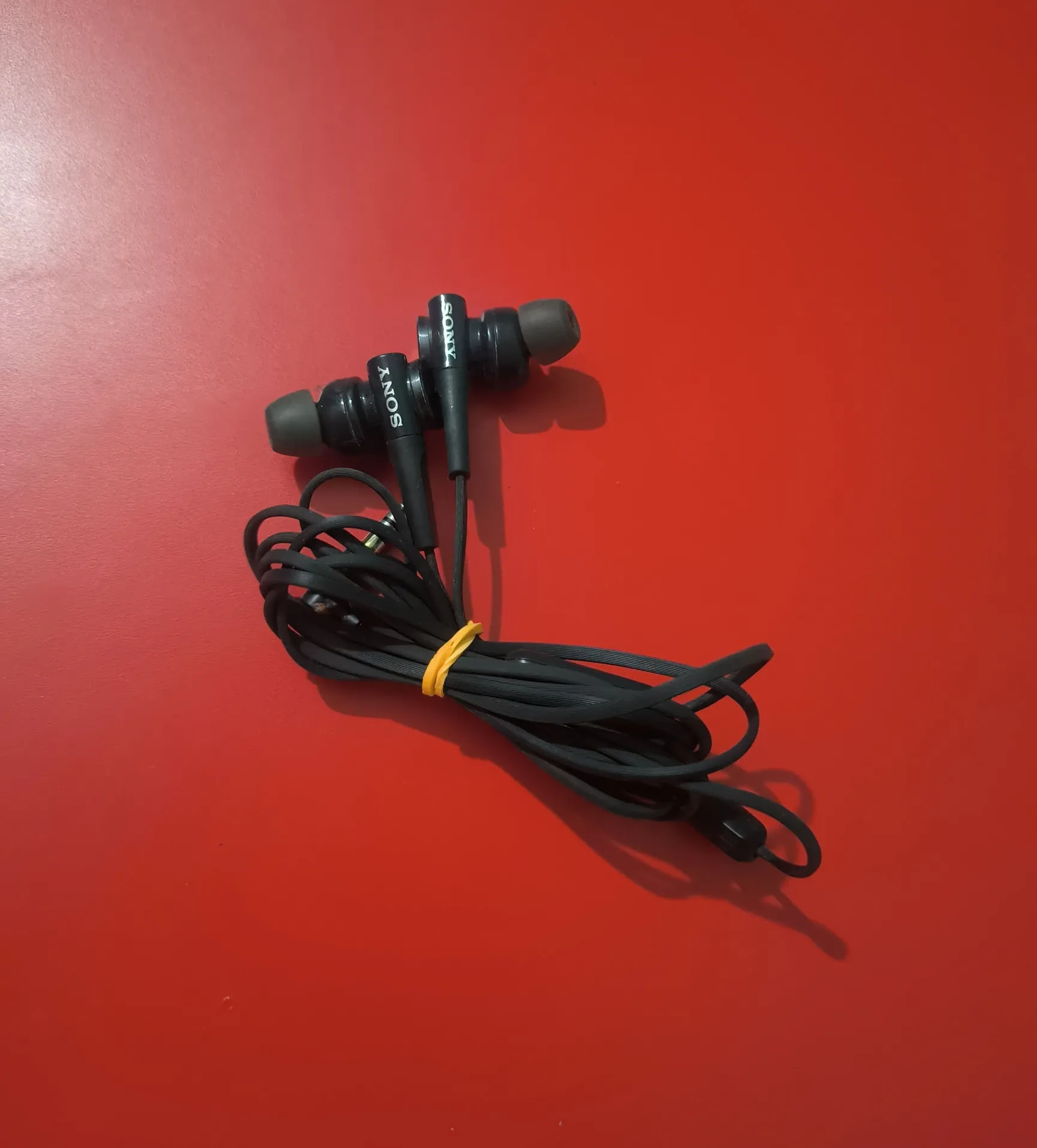 Sold second hand Sony MDR-XB75AP Extra Bass Earphones With Mic, Aluminum Housing on Resellpur