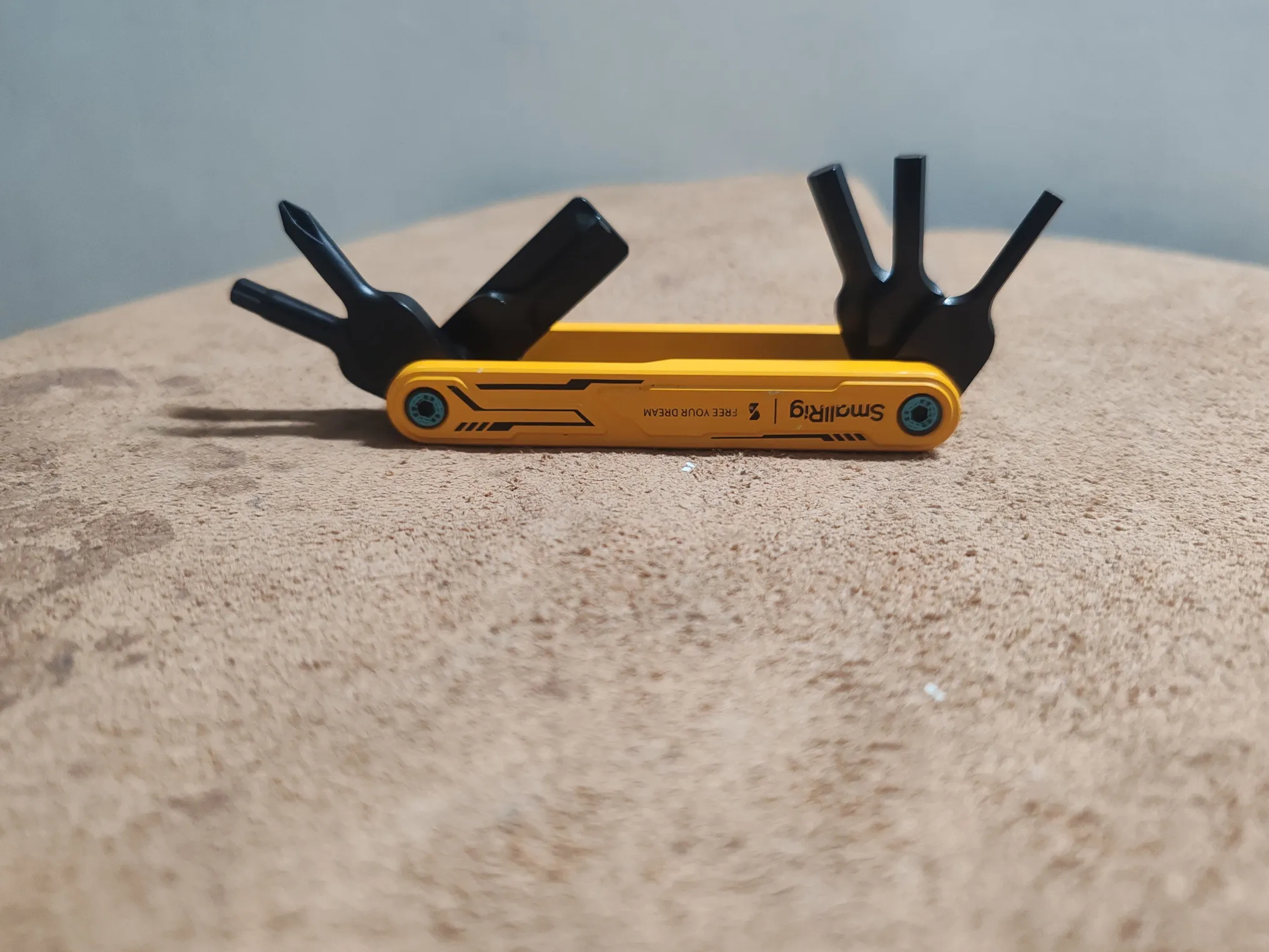 Buy used Smallrig Limited Edition Multi-tool Bumblebee Yellow 7-in-1 Precision Kit online on Resellpur