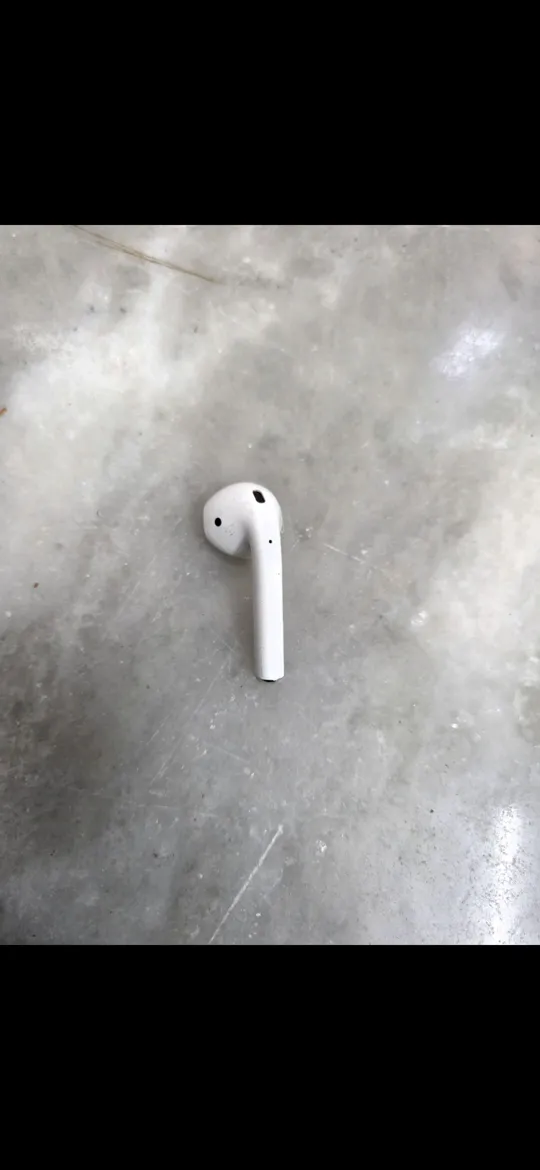 Buy used Apple Airpods 2nd Generation Left Earbud White online on Resellpur