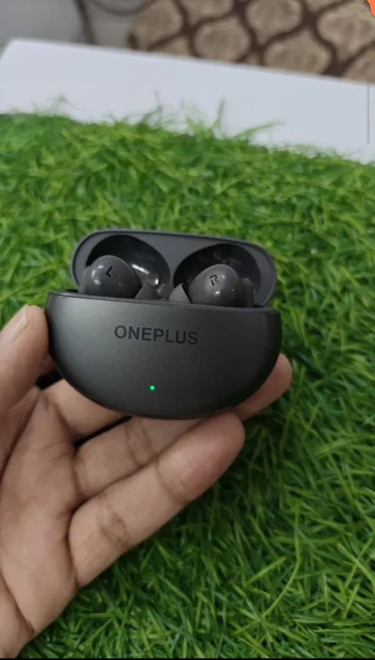 Buy used Oneplus Good Condition Wireless Earbuds Black online on Resellpur