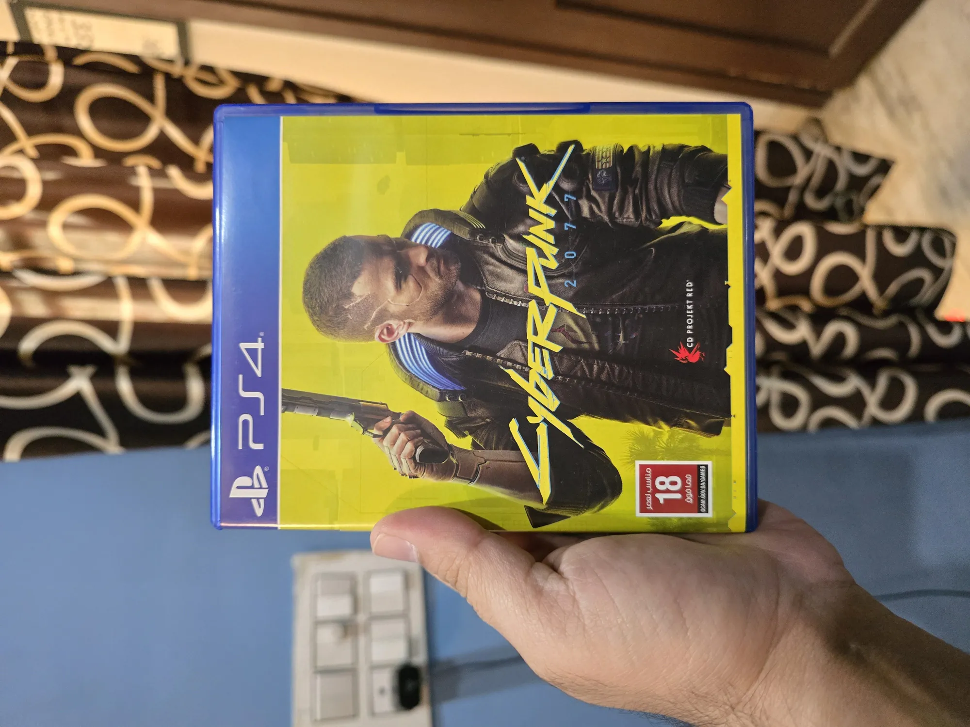 Buy used Cyberpunk 2077 PS4 Disc - Next To New - 18+ - Video Game - Yellow - 60 FPS online on Resellpur