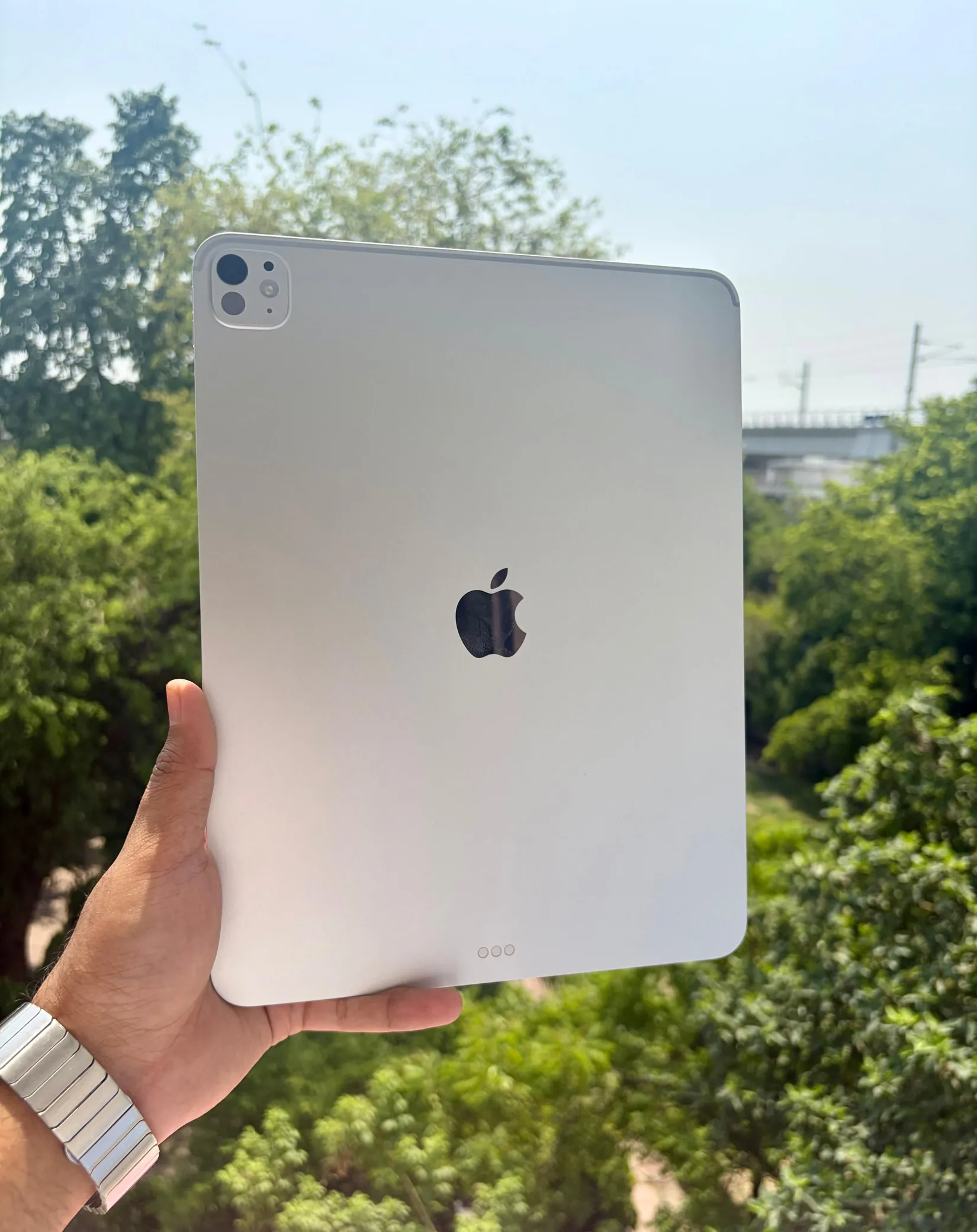 Buy used Apple Ipad Pro 13-inch M5 256GB Wi-fi Silver, New With Warranty online on Resellpur