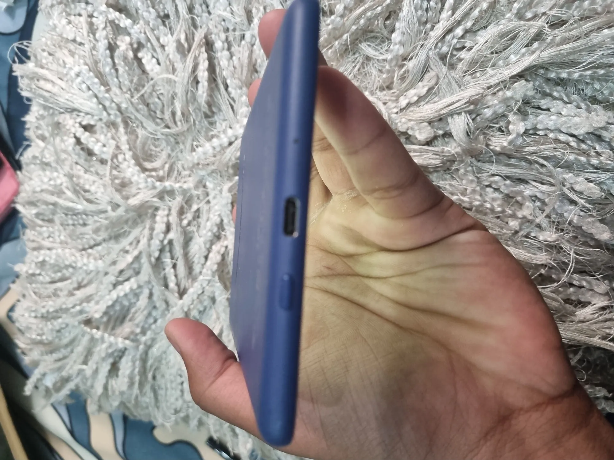Buy used Amazon Kindle 11th Generation 16GB Blue E-reader Good Condition online on Resellpur