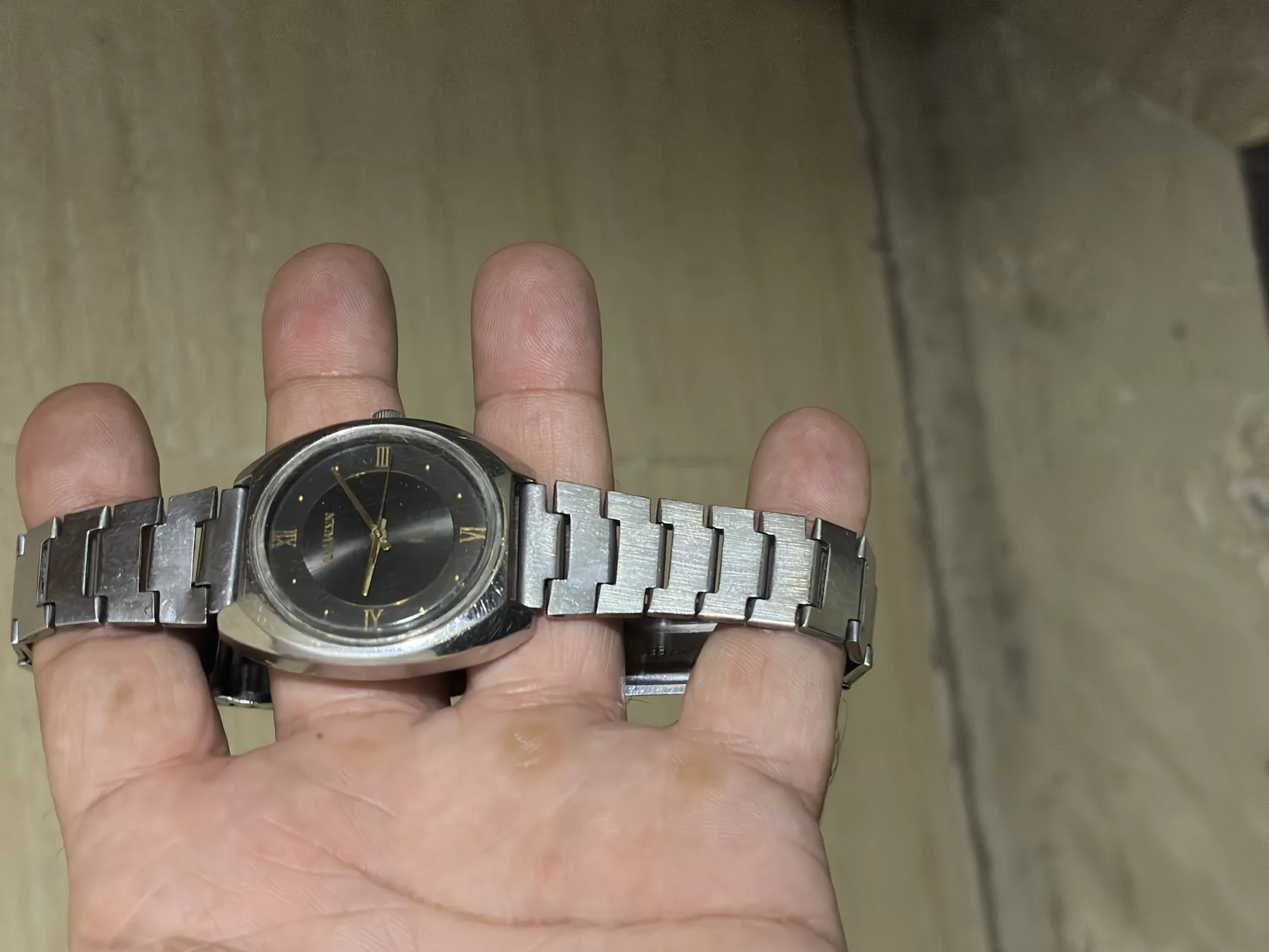 Buy used Allwyn Mechanical Watch Vintage Men's Wristwatch Silver Dual Shade online on Resellpur