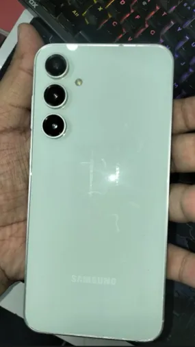 Buy used Samsung S23 FE 8GB 256GB Like New Light Green Android Smartphone online on Resellpur