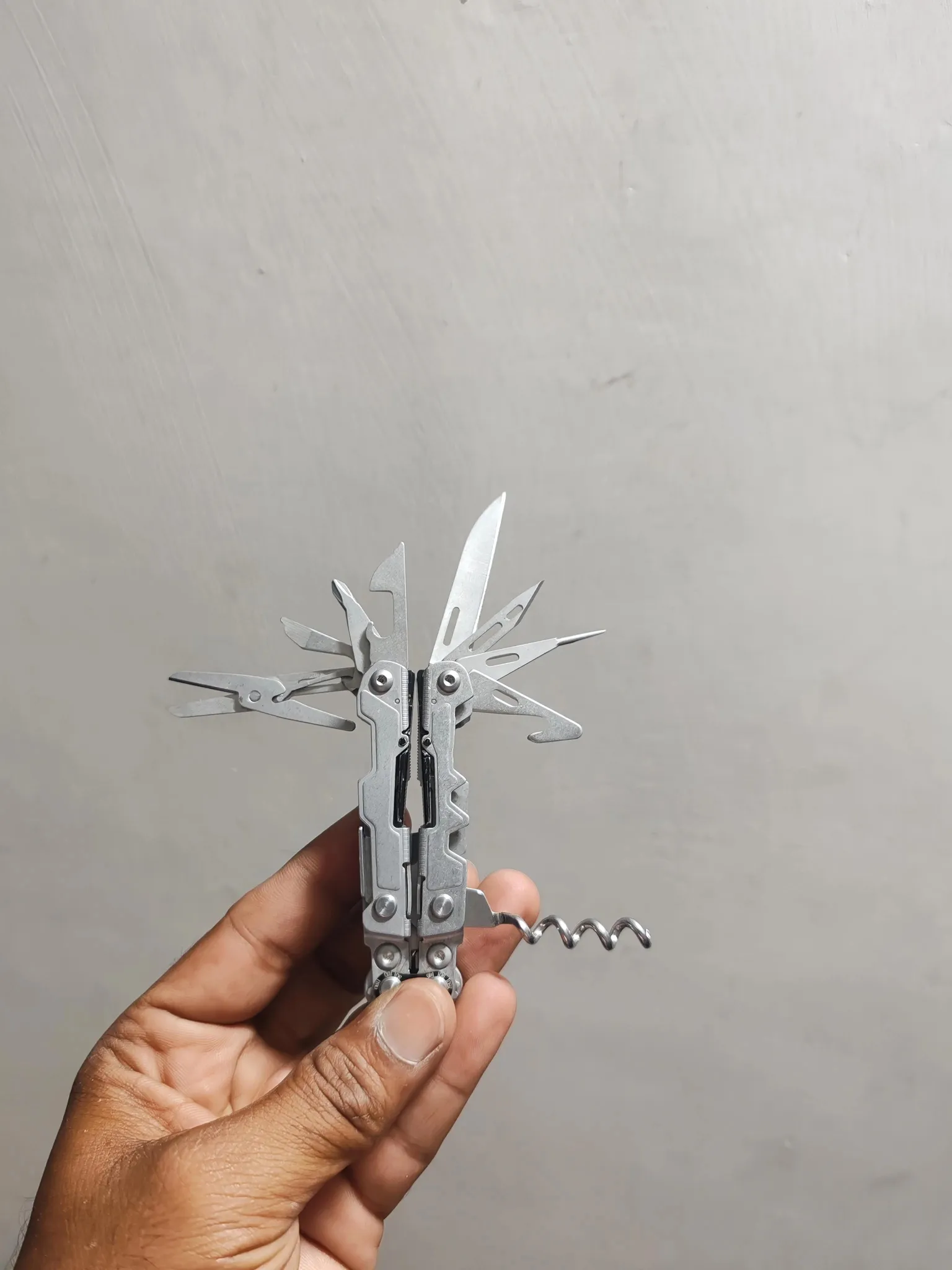 Buy used SOG Pre-owned Multi-tool PL1001-CP - Satin Finish - Compact EDC Tool online on Resellpur