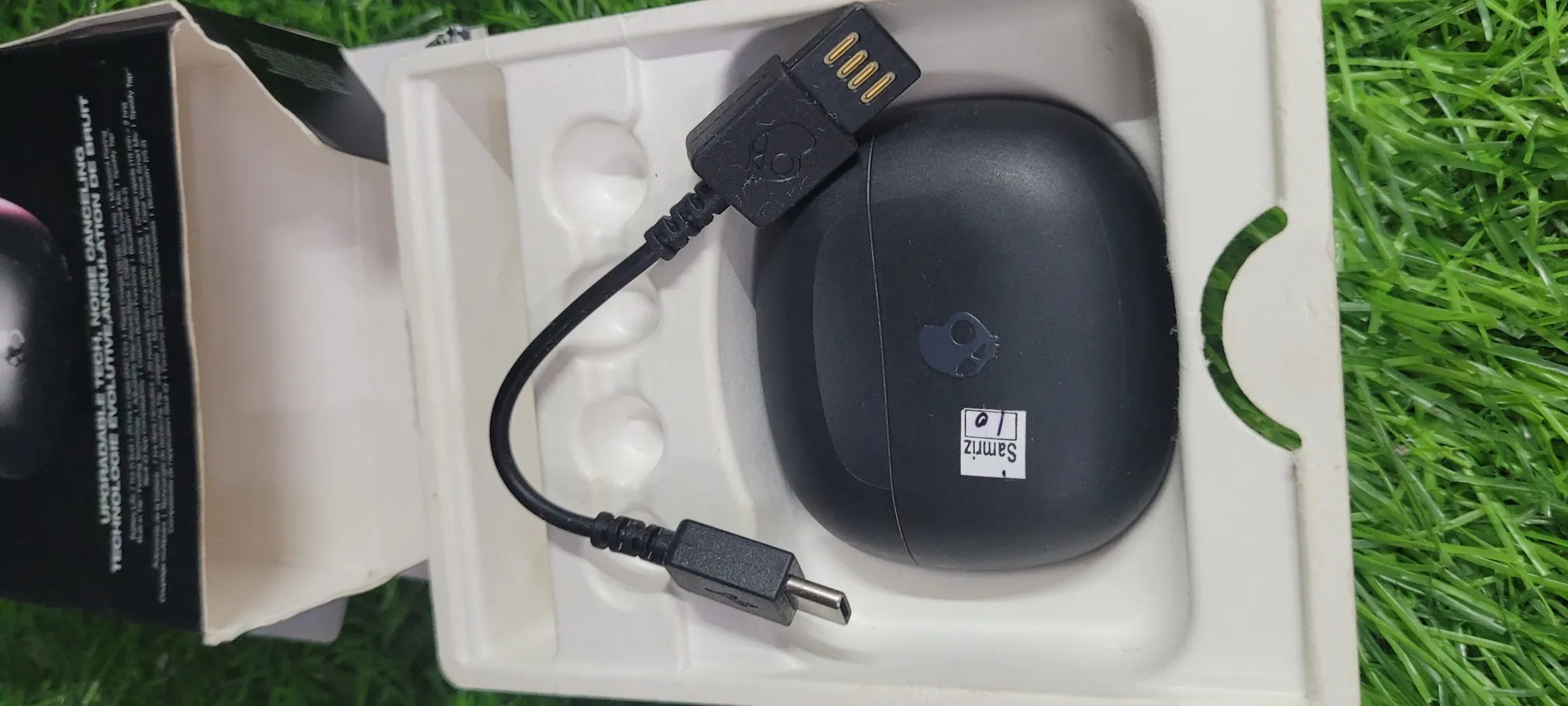 Buy used Skullcandy True Wireless Earbuds - New - Black - 38h Battery Life online on Resellpur