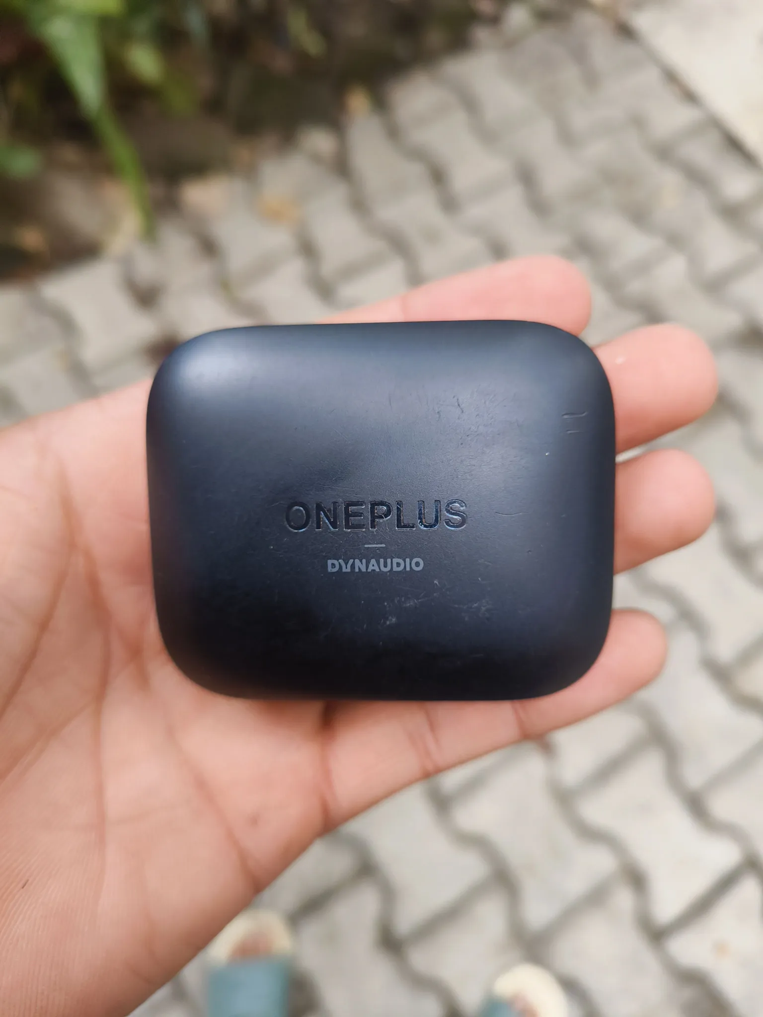 Buy used Oneplus Buds Pro 2 R - Used - Wireless Earbuds - Black online on Resellpur