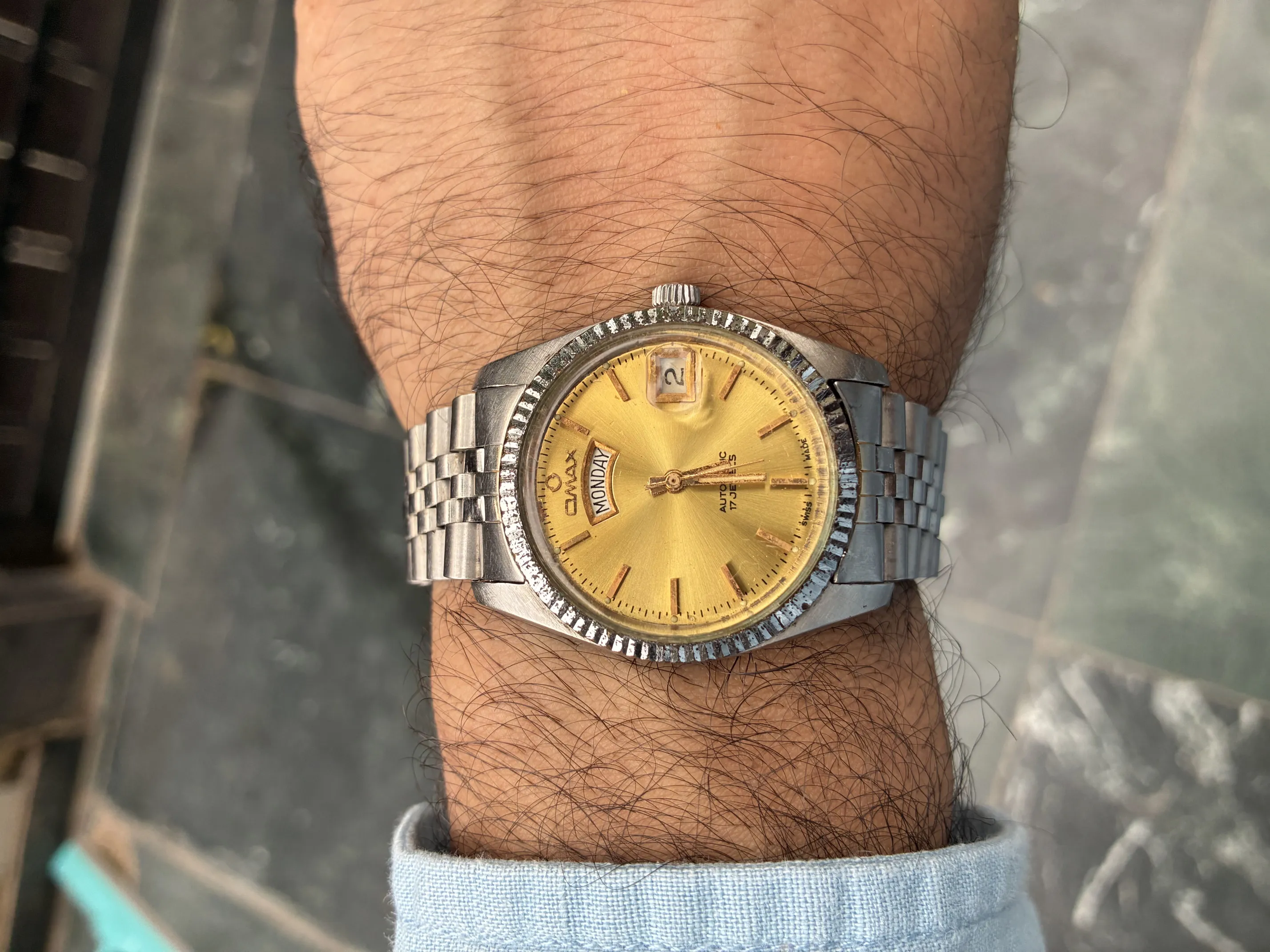 Buy used OMAX Day Date Automatic Swiss Watch Gold Dial Silver Case online on Resellpur
