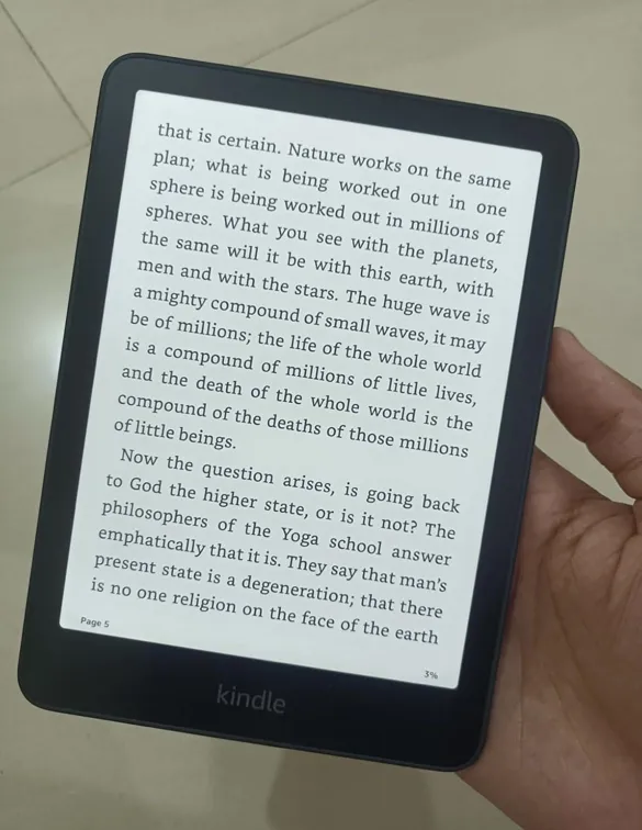Buy used Kindle Paperwhite 12th Gen E-reader Black 7" 16GB Glare-free Display online on Resellpur