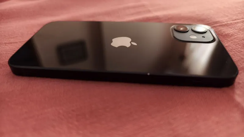 Sold second hand Apple Iphone 12 Used Black 128GB Battery Health 86% on Resellpur