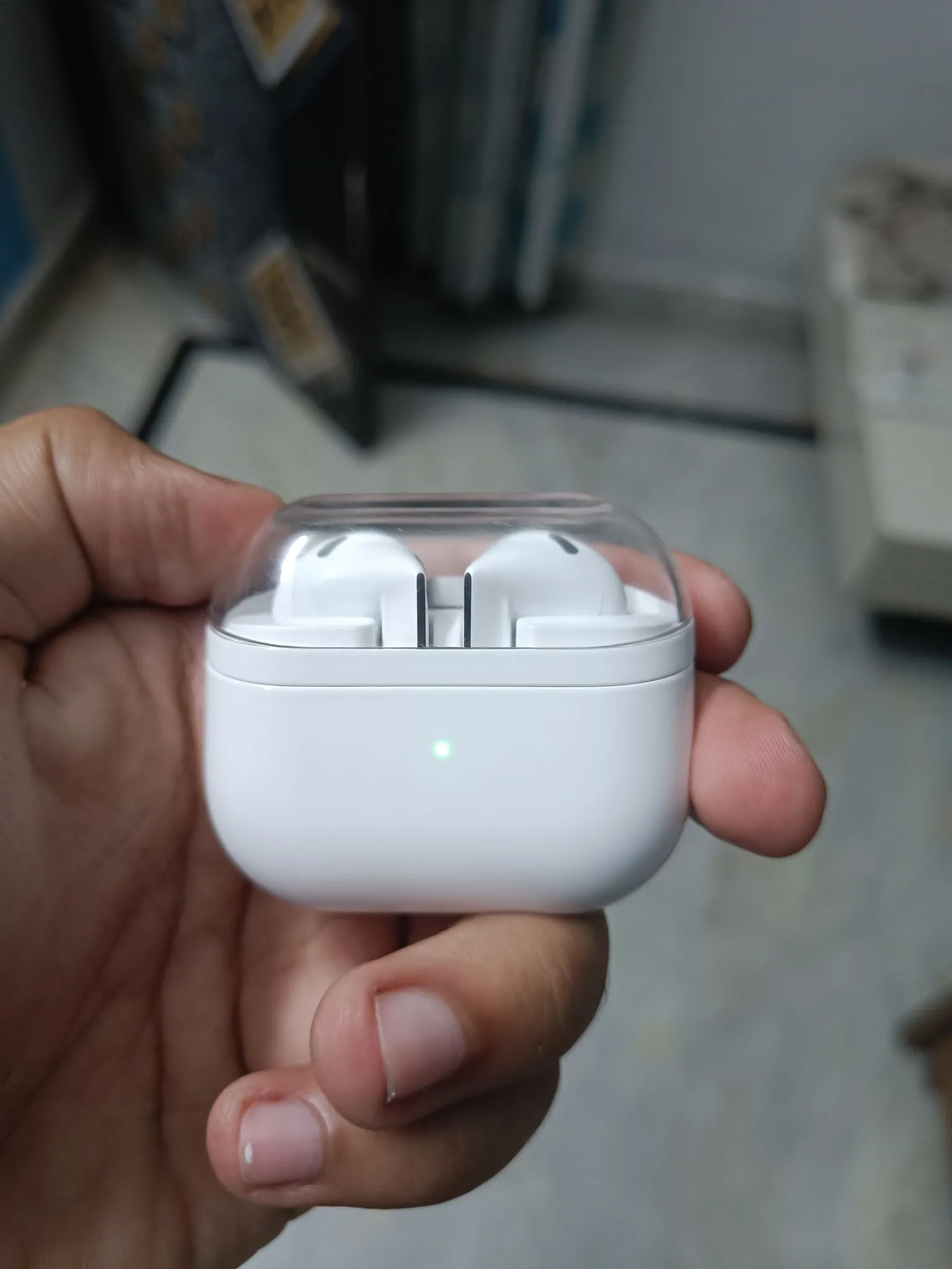 Buy used Samsung galaxy buds 3 online on Resellpur