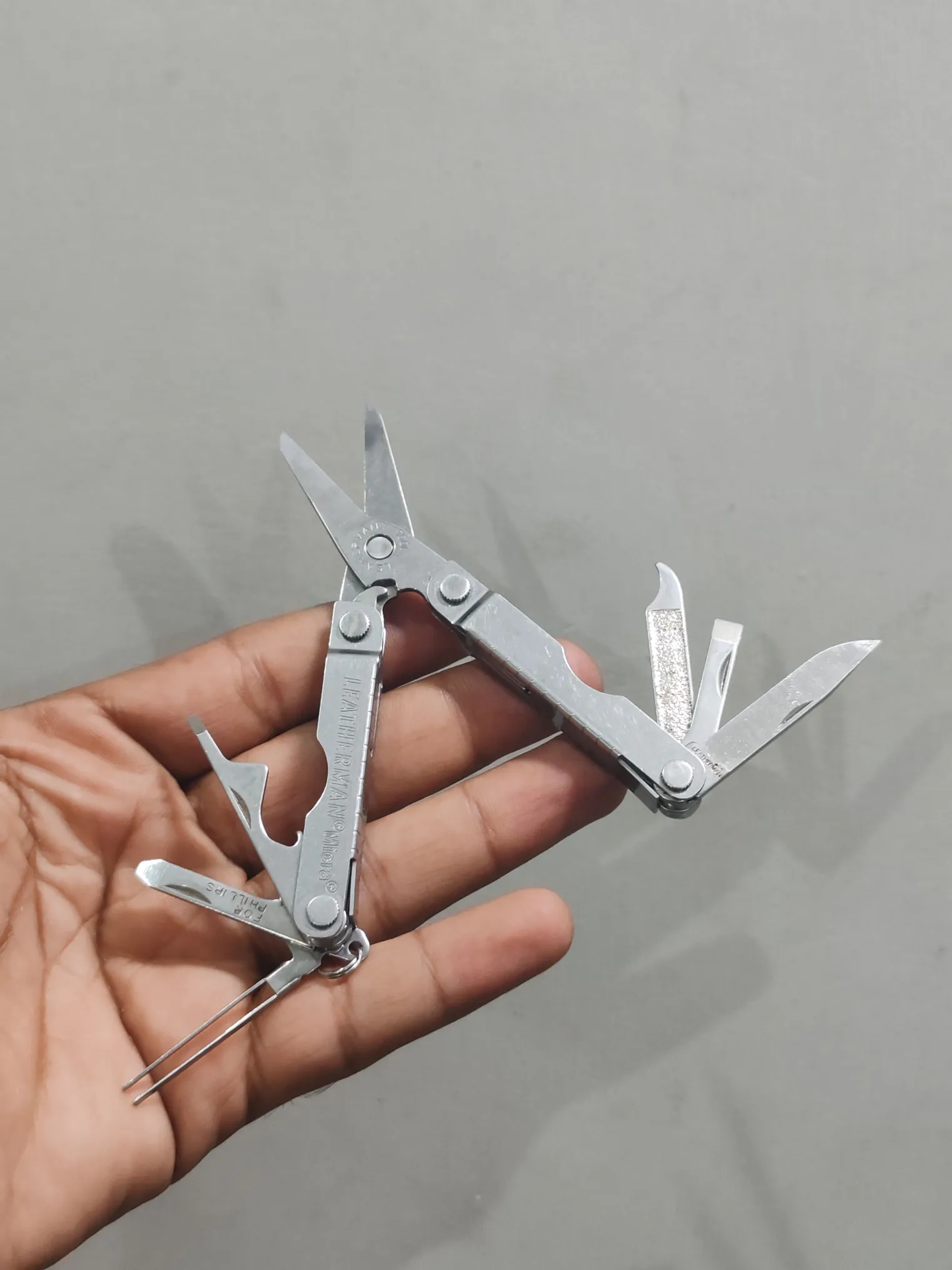 Sold second hand Leatherman Micra Preloved Multi-tool - Silver - 10-in-1 Keychain Tool on Resellpur