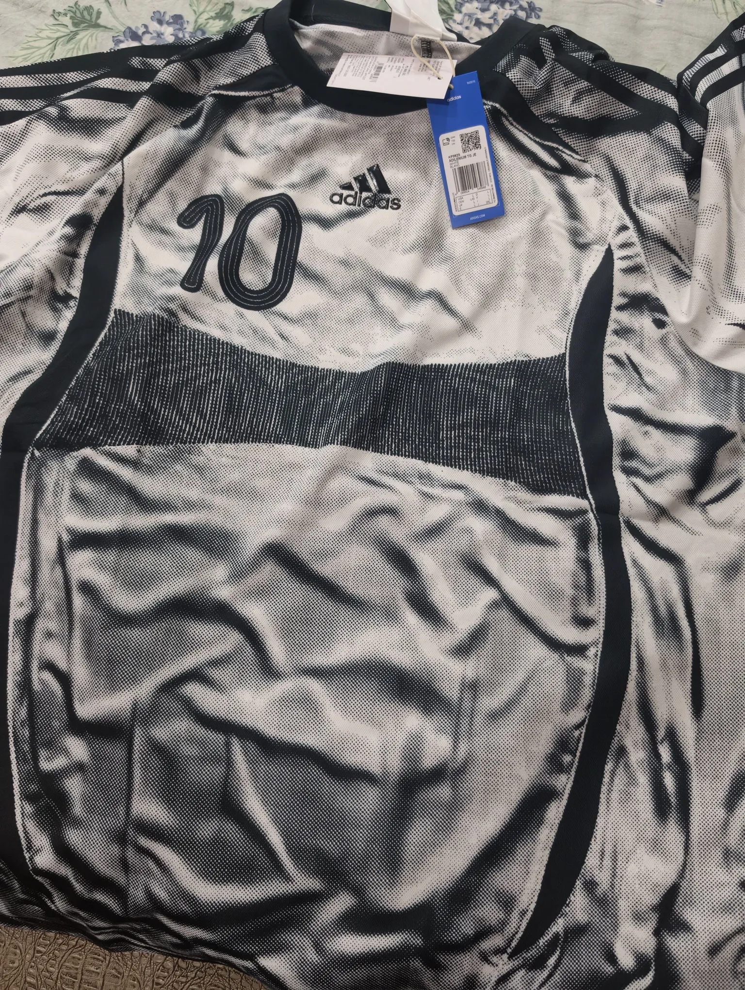 Buy used Adilenium TG JE Loose Fit Crew-Neck T-Shirt online on Resellpur