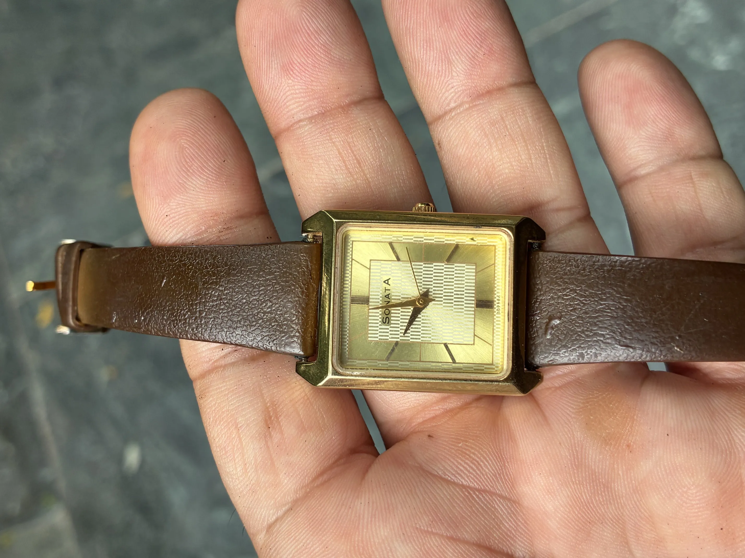 Buy used Sonata Quartz Wristwatch Gold-plated Tank Shape Brown Leather online on Resellpur