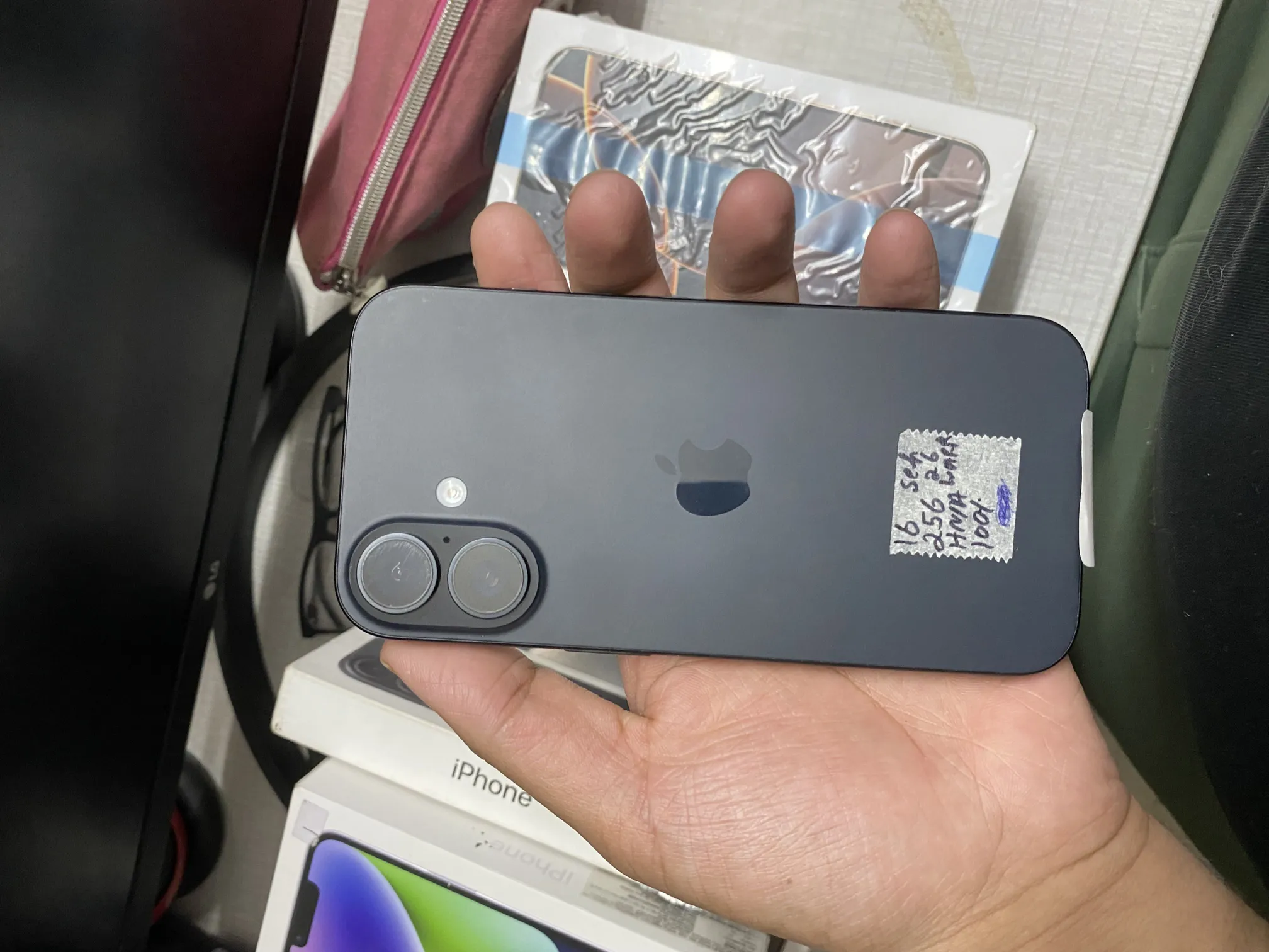 Apple Iphone 16 256GB Black - Excellent Condition