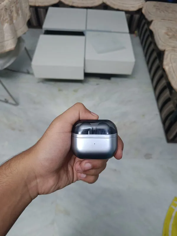 Buy used Samsung buds 3pro online on Resellpur