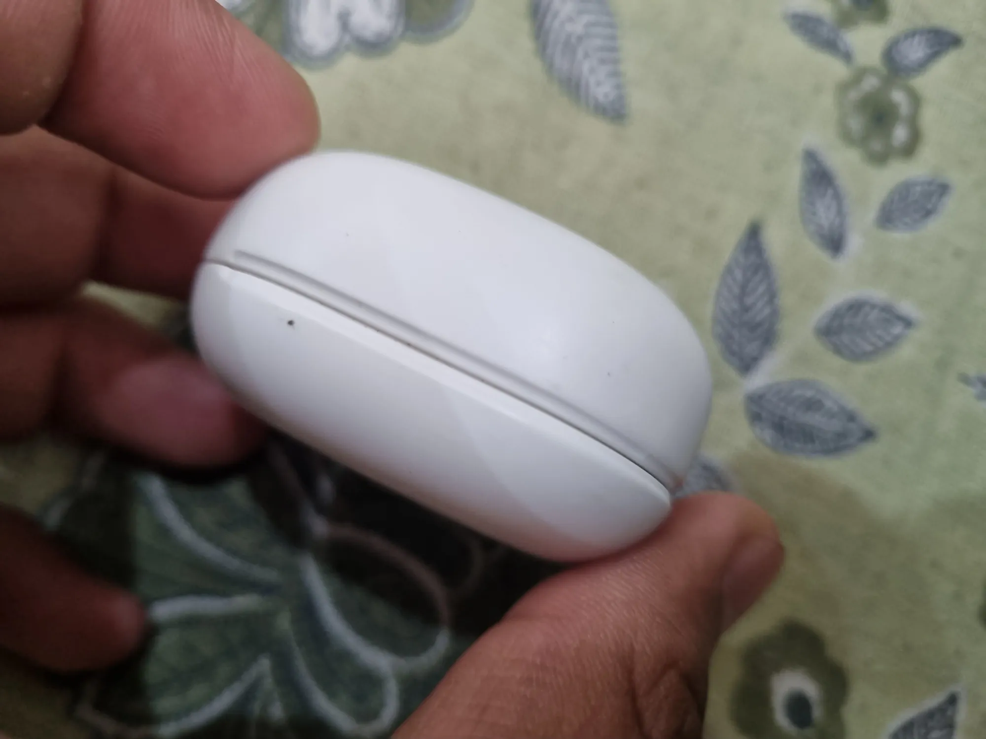 Sold second hand Samsung Galaxy Buds Pro 2 Charging Case White Good Condition on Resellpur