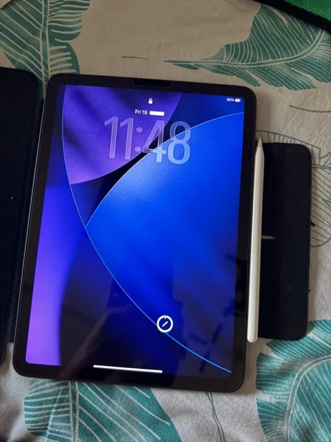 Buy used Apple Ipad Air 4th Generation 64GB Space Gray With Apple Pencil Pro 2 online on Resellpur