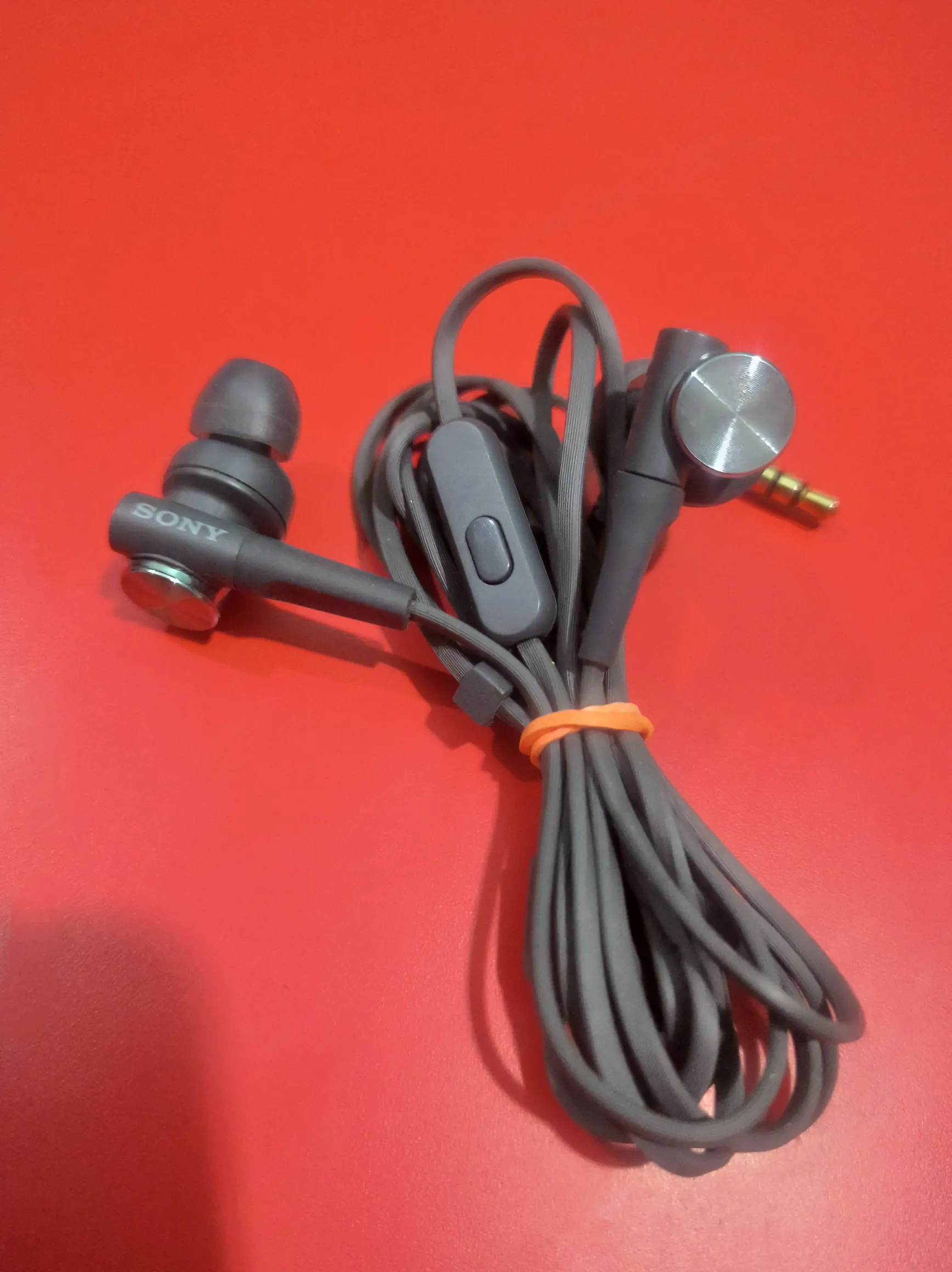 Sold second hand Sony MDR-XB55AP Pre-owned Earphones Blue 3.5mm Extra Bass on Resellpur