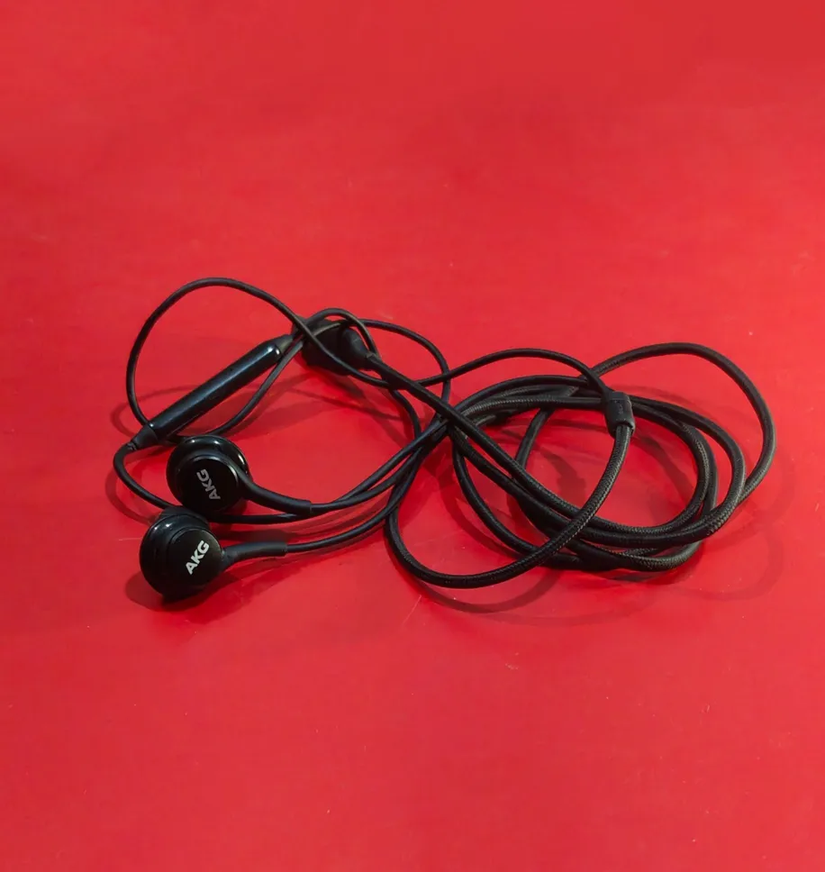 Buy used Samsung Akg-tuned IC100 Earphone | Pre-owned | Black | Wired | High-quality Audio online on Resellpur