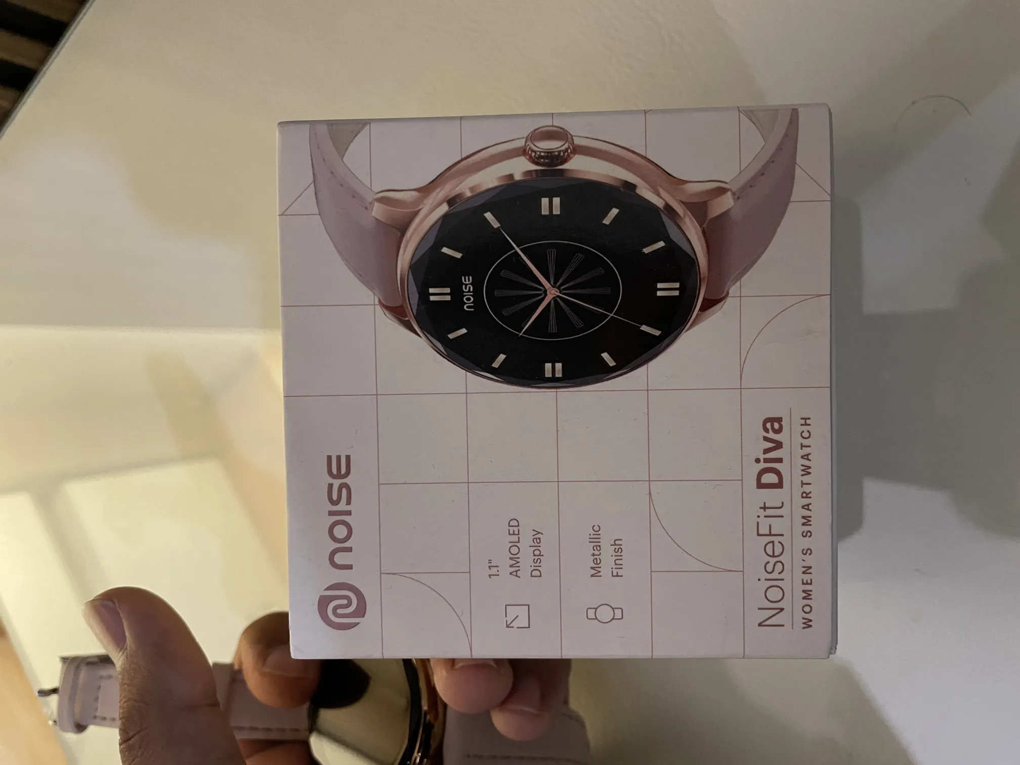 Noisefit Diva Smartwatch - Like New - Women's - Pink - 1.1" AMOLED Display