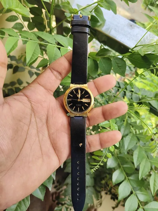 Buy used Seiko Vintage 5 Automatic 7S26-00F0 Black & Gold 37mm Day-date Watch online on Resellpur