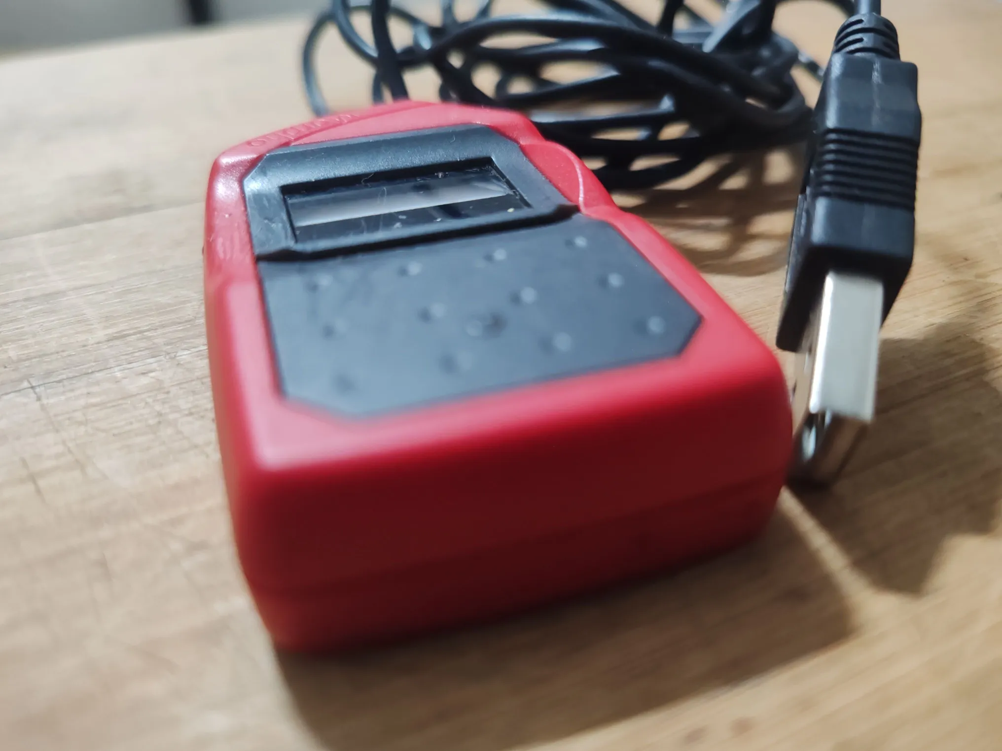 Buy used Safran Morpho MSO 1388 E2 Fingerprint Scanner, Red/black, Mobile & USB online on Resellpur