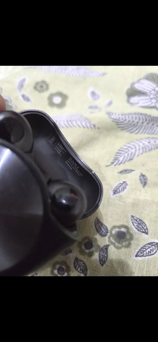 Buy used Noise Wireless Earbuds Black Fair Condition online on Resellpur