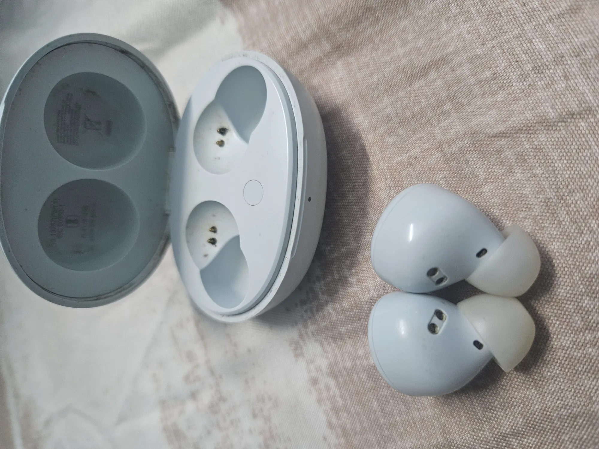 Realme Q2 TWS Earbuds With ANC & 7hr Battery