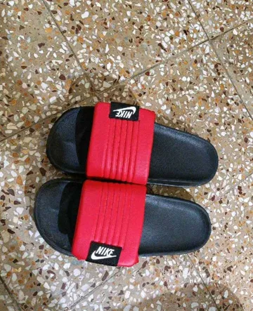 Buy used Nike New Men's Flip Flop Red/black UK 7.5 Comfortable Design online on Resellpur