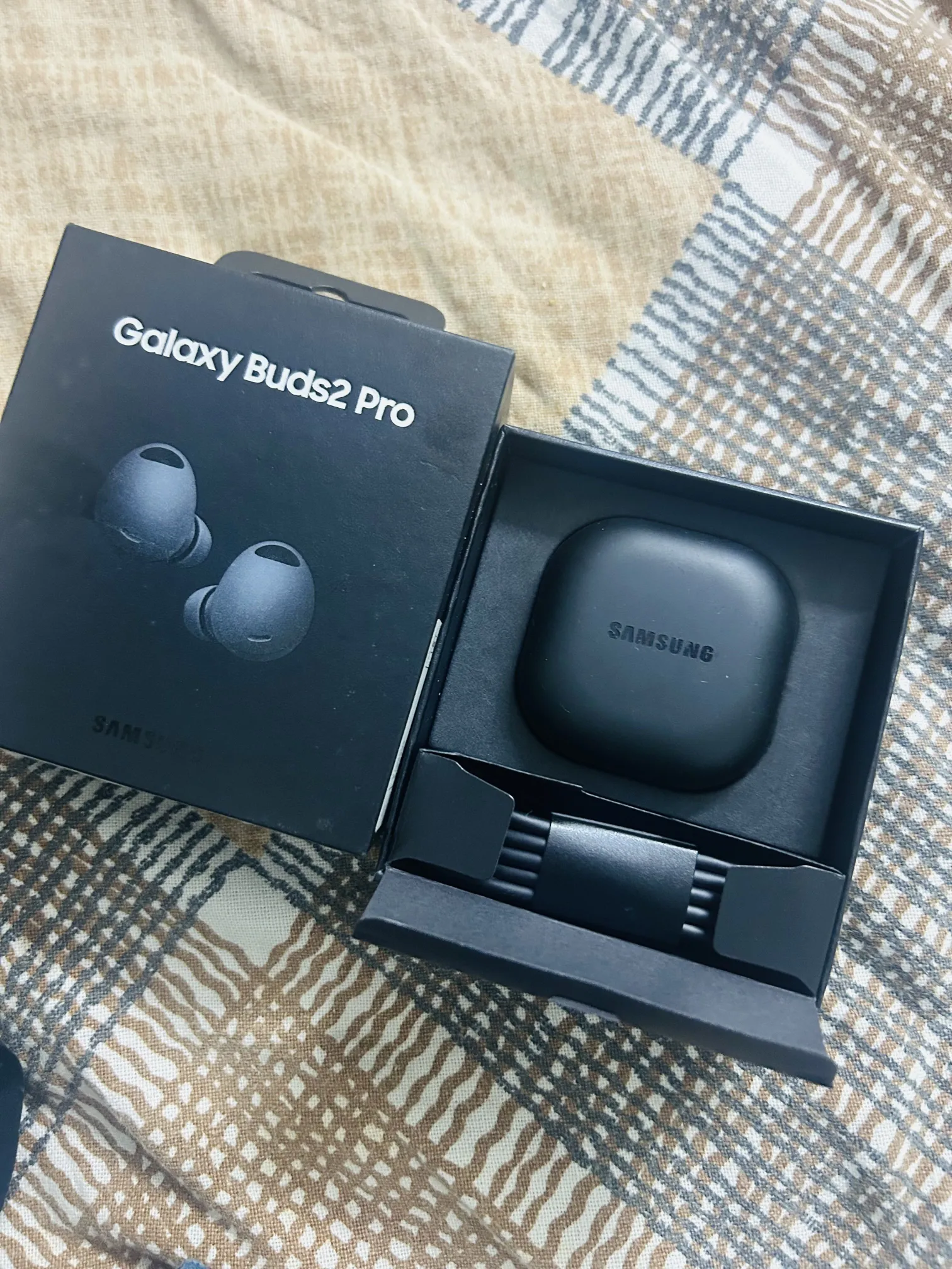 Sold second hand Samsung Galaxy Buds2 Pro Very Good Black Wireless Earbuds With Original Box on Resellpur