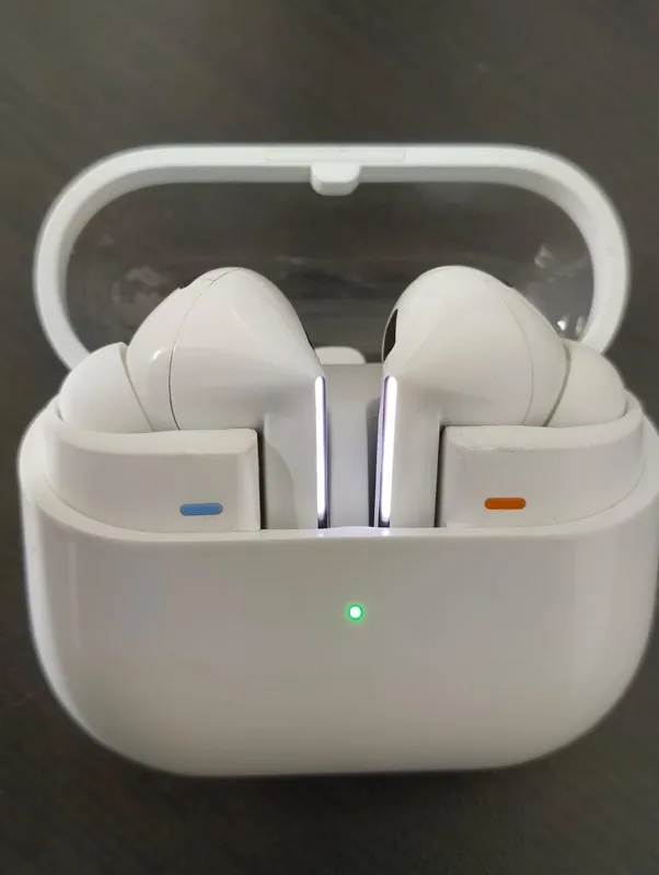 Buy used Samsung Galaxy Buds3 Pro Good Wireless Earbuds White online on Resellpur