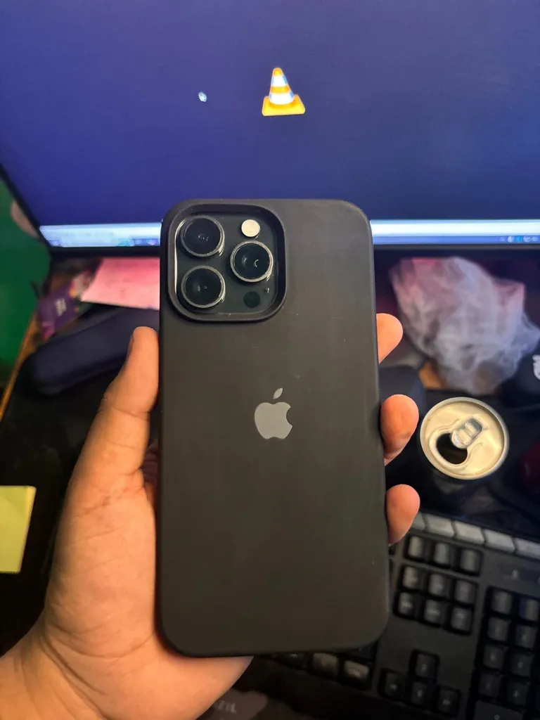 Buy used Apple Refurbished Smartphone 15 Pro Max Black 256GB Battery Health 99% online on Resellpur