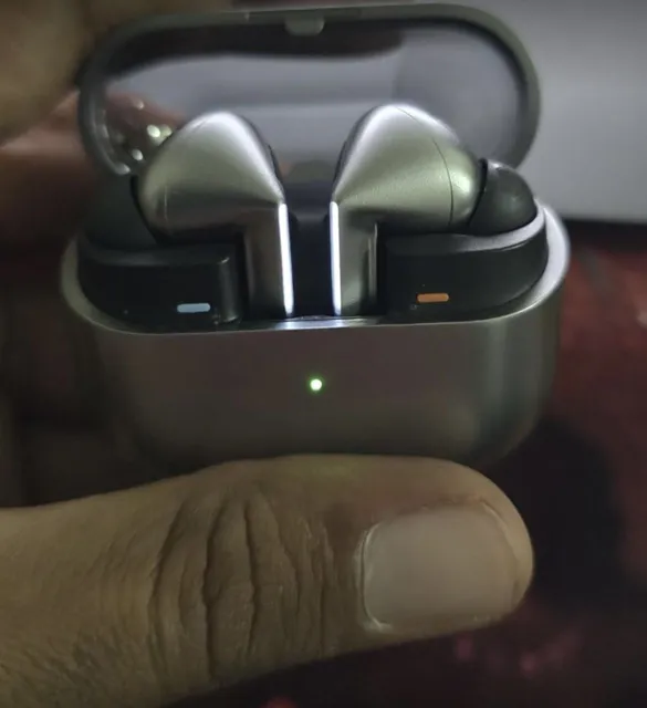 Sold second hand Samsung Galaxy Buds3 Pro on Resellpur