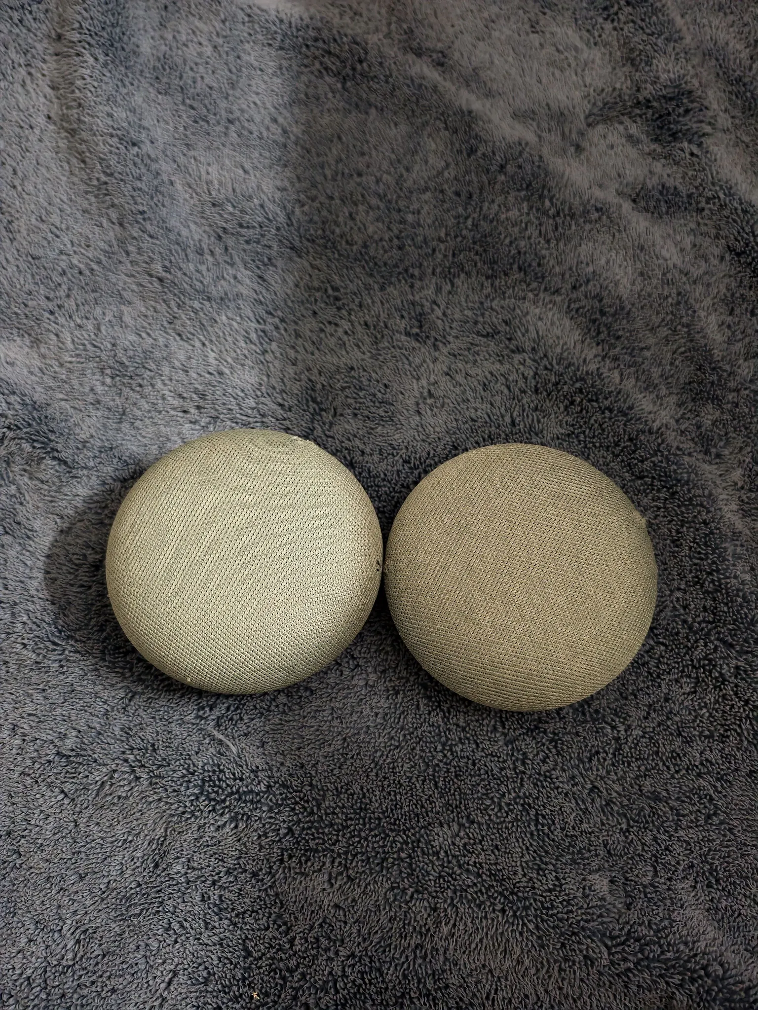 Sold second hand Google nest mini 1st gen ( 2 units) read the discription on Resellpur